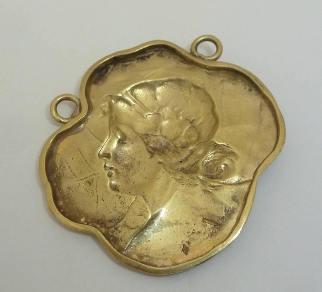 Women's Marcus & Co Art Nouveau Figural Pendant in 18K Gold