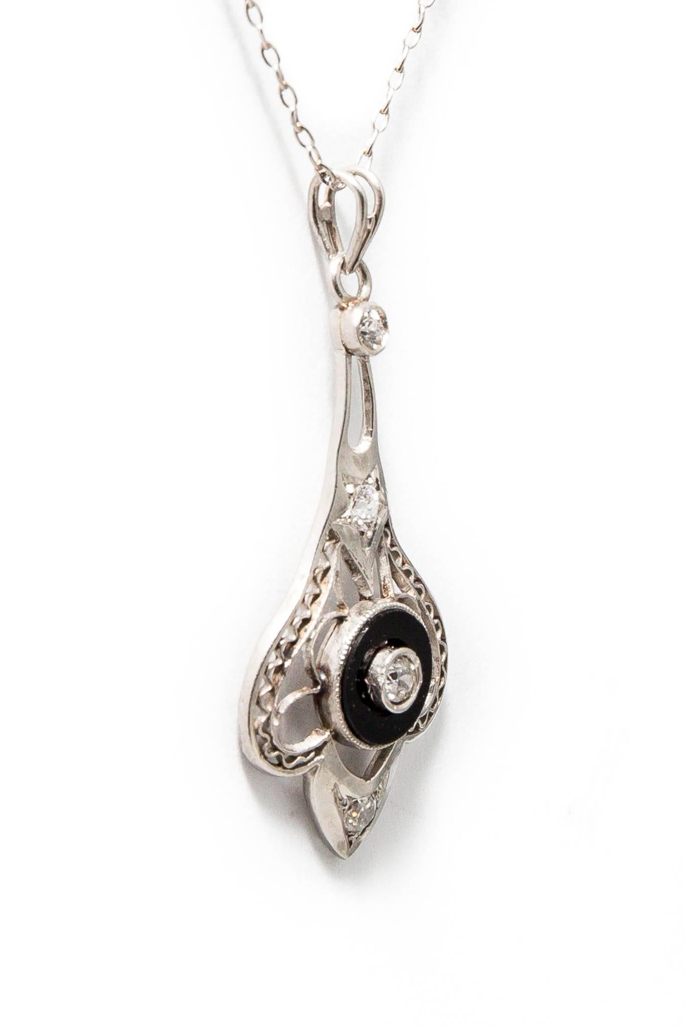 Platinum Art Deco Onyx and European Cut Diamond Pendant Necklace In Excellent Condition In Boston, MA