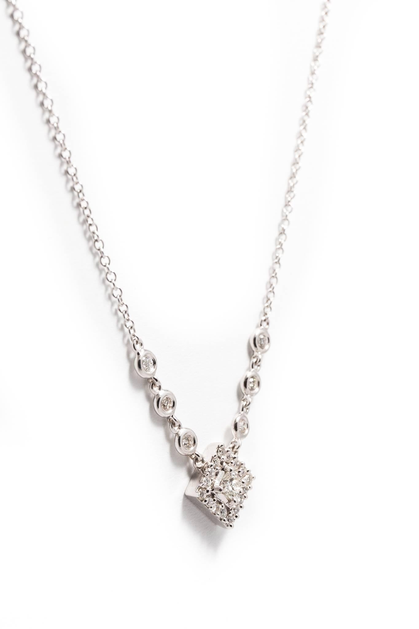 Chic Contemporary Diamond White Gold Pendant Necklace   In Excellent Condition In Boston, MA