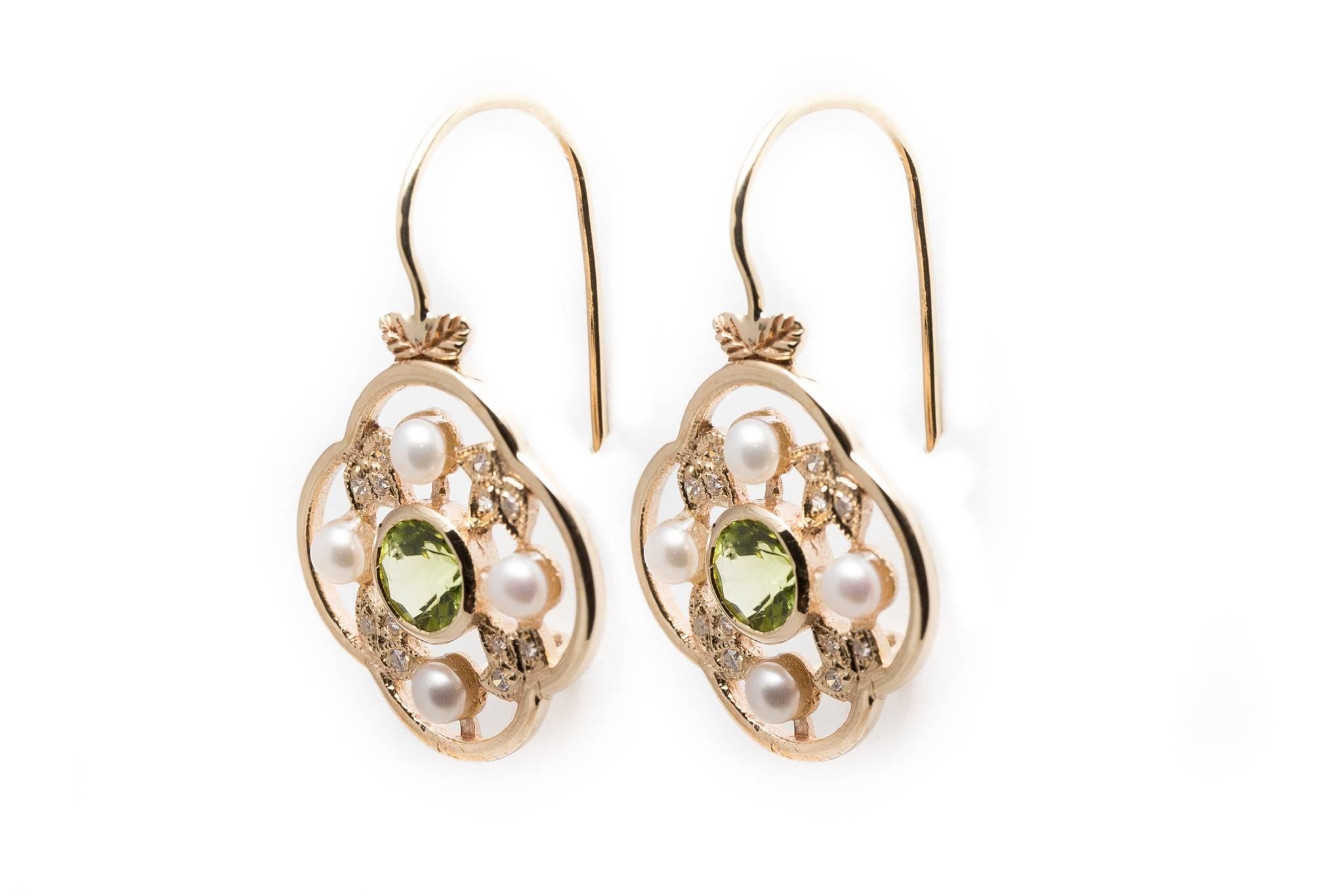 Beautiful Peridot Pearl Diamond Yellow Gold Earrings In Excellent Condition For Sale In Boston, MA