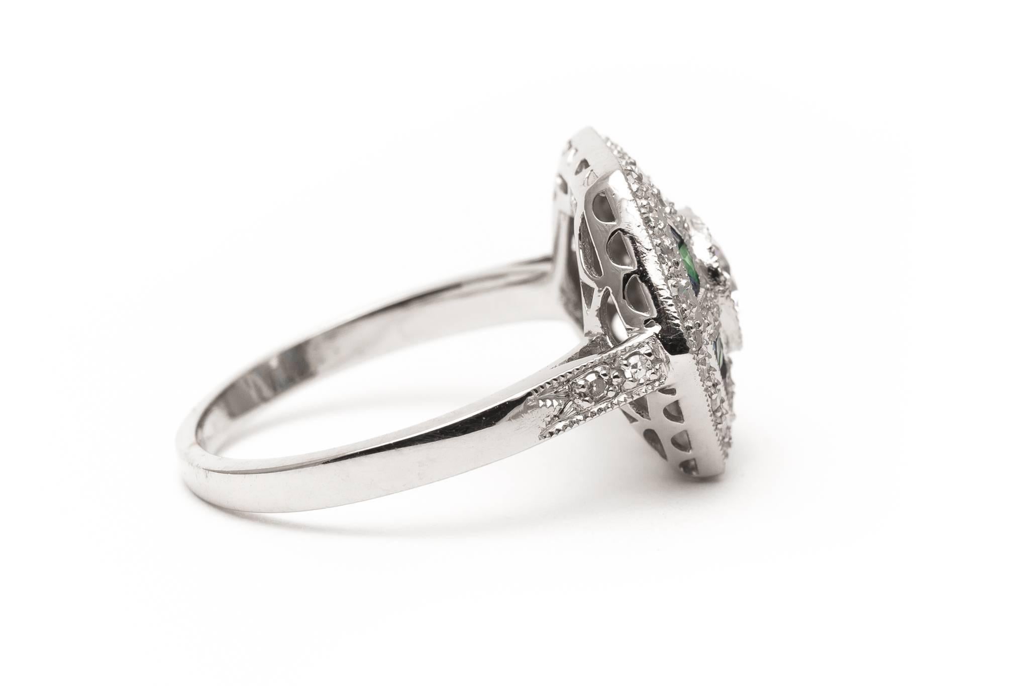 Women's  Sapphire Emerald Diamond Platinum Engagement Ring  For Sale