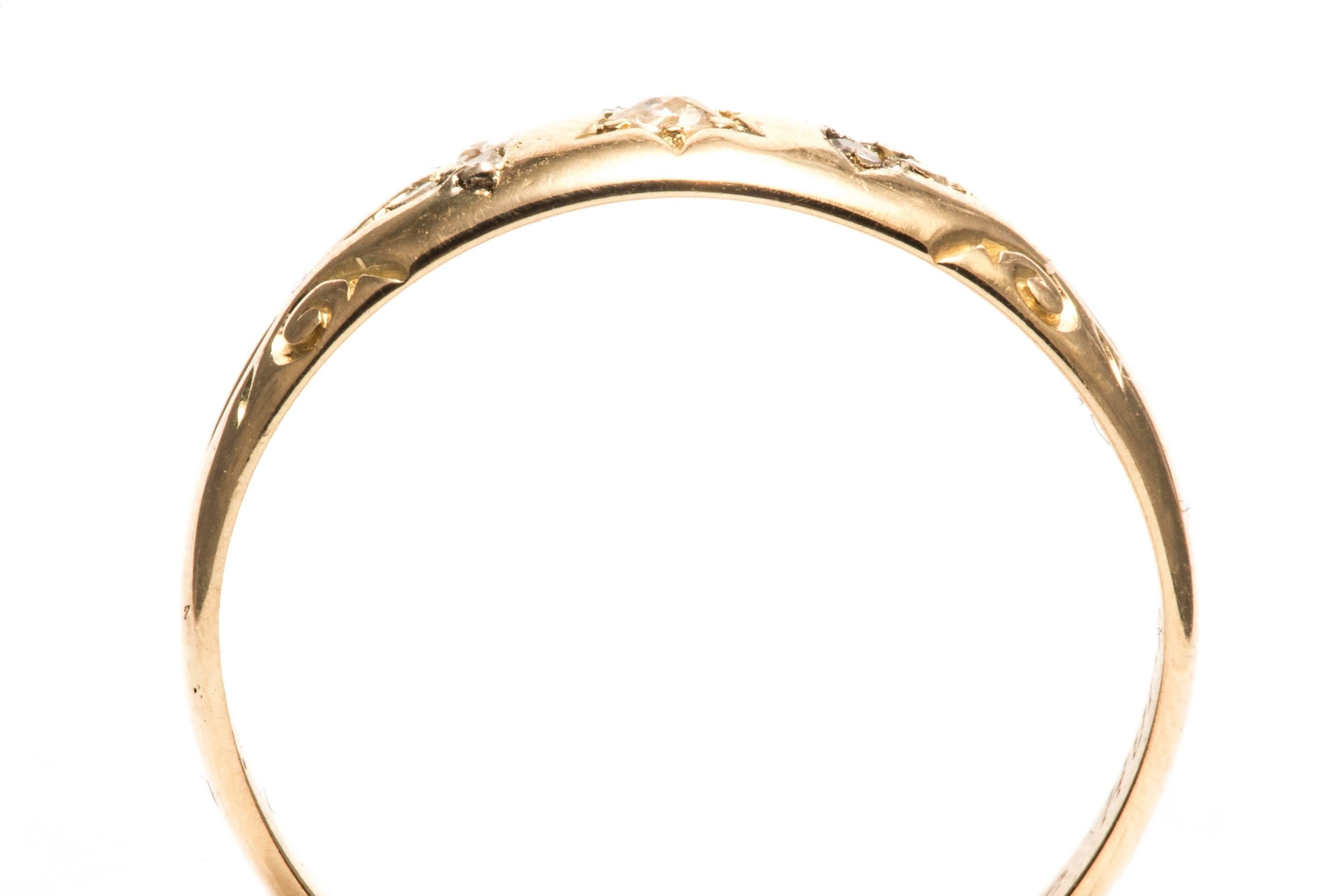 English Victorian Diamond Yellow Gold Ring In Excellent Condition For Sale In Boston, MA