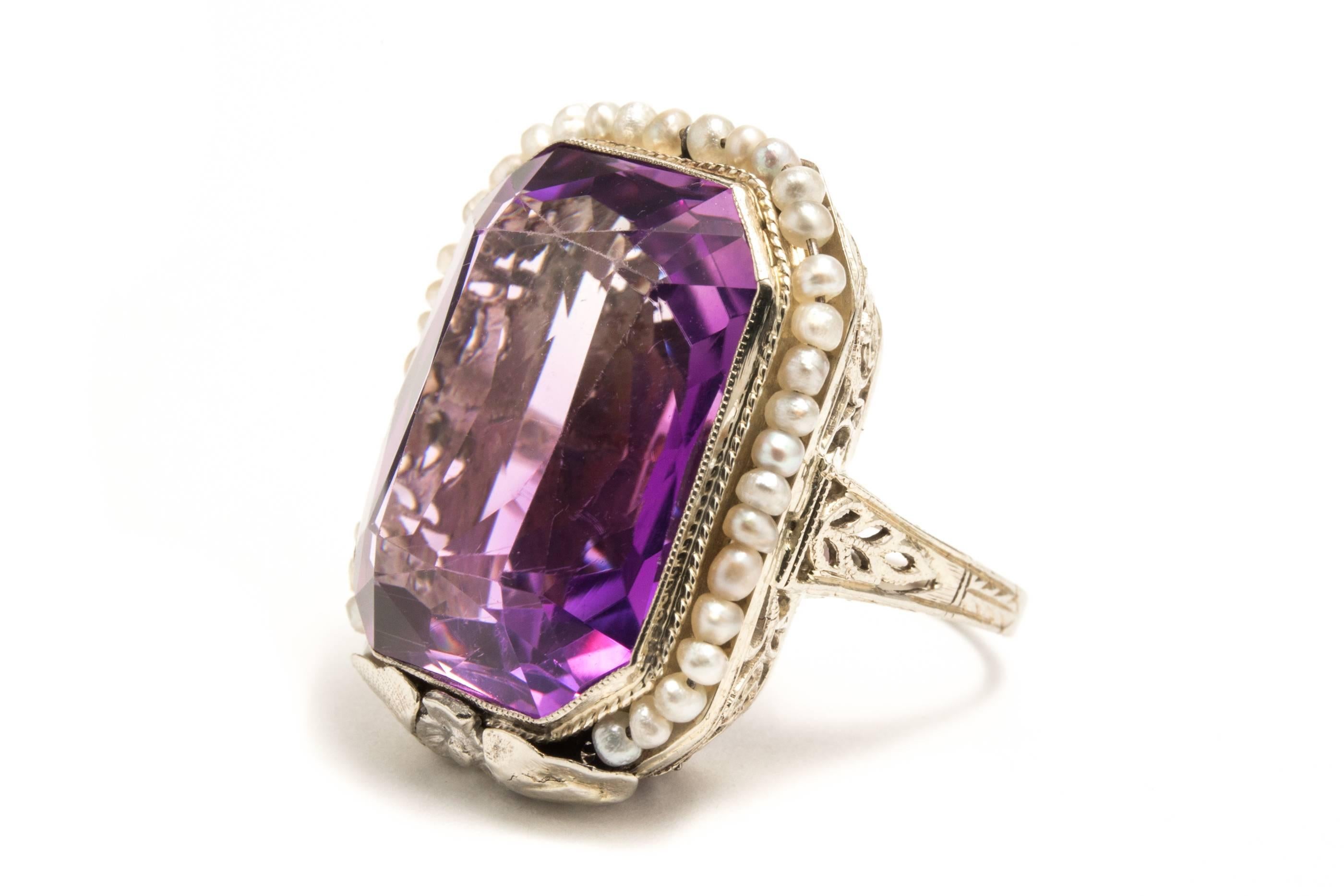 Art Deco Amethyst Pearl White Gold Filigree Ring In Excellent Condition For Sale In Boston, MA