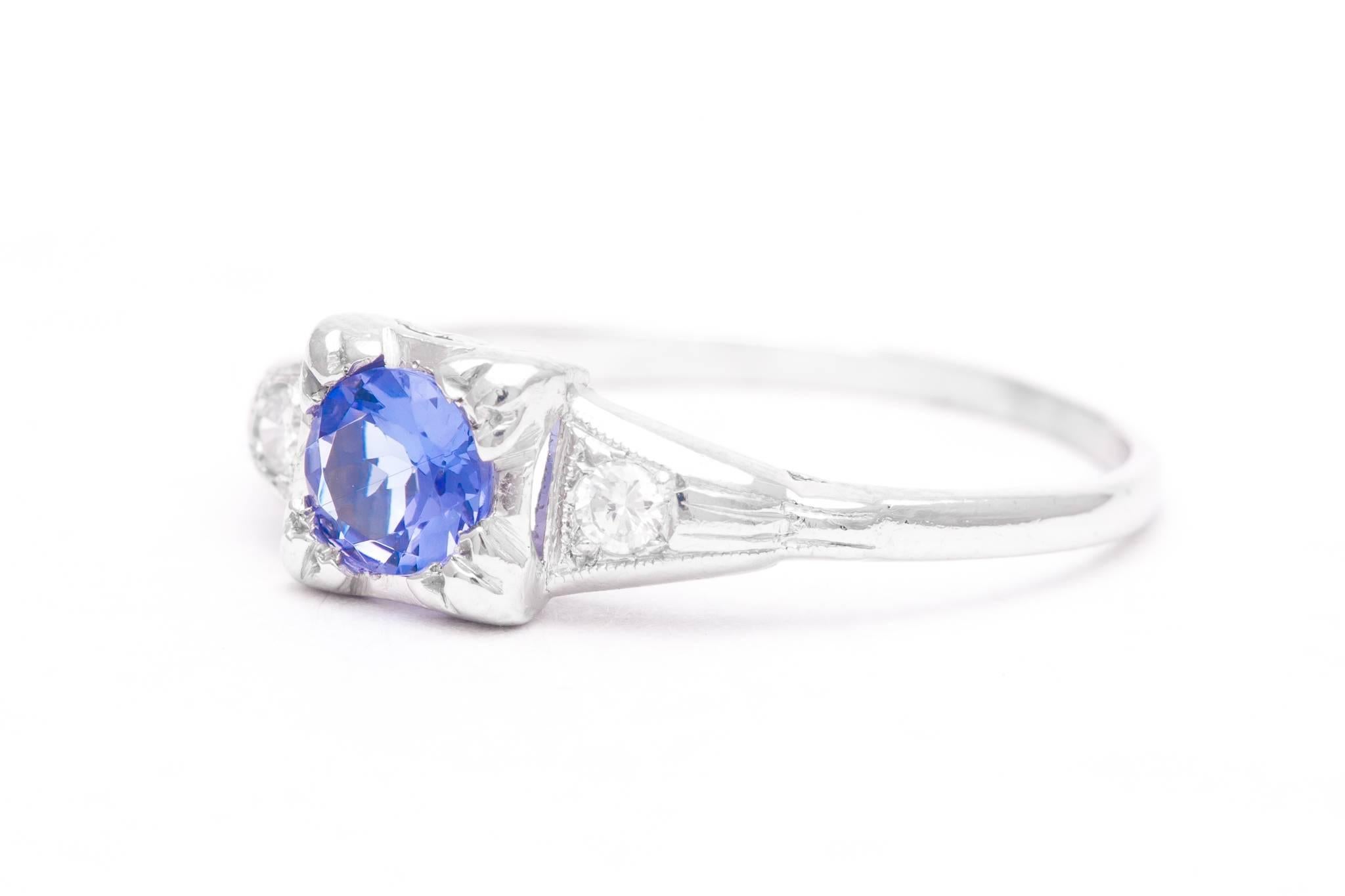 Art Deco Sapphire and Diamond Three-Stone Ring in Platinum In Excellent Condition For Sale In Boston, MA