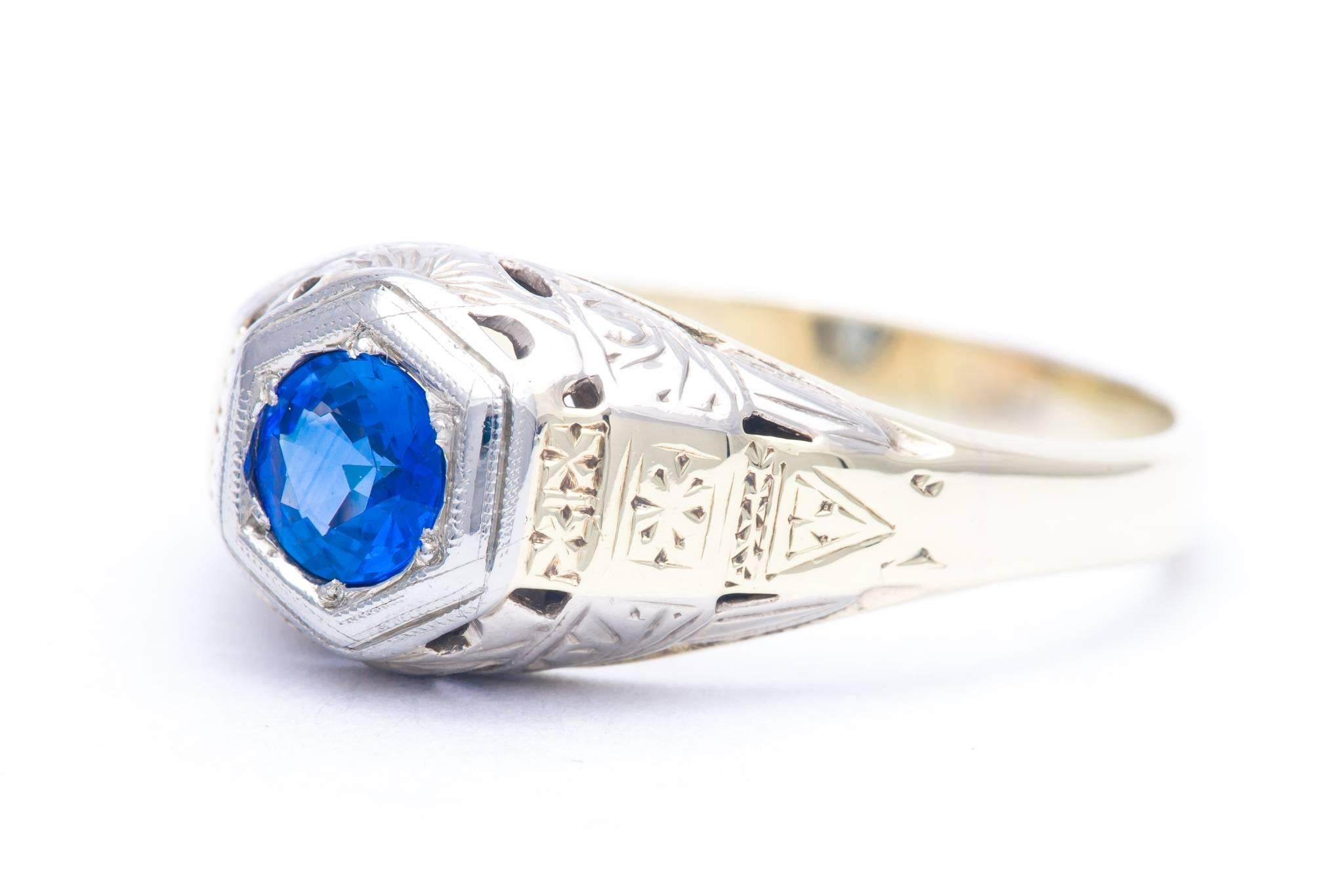 Art Deco Hand Engraved Sapphire Men's Ring in White and Yellow Gold In Excellent Condition For Sale In Boston, MA