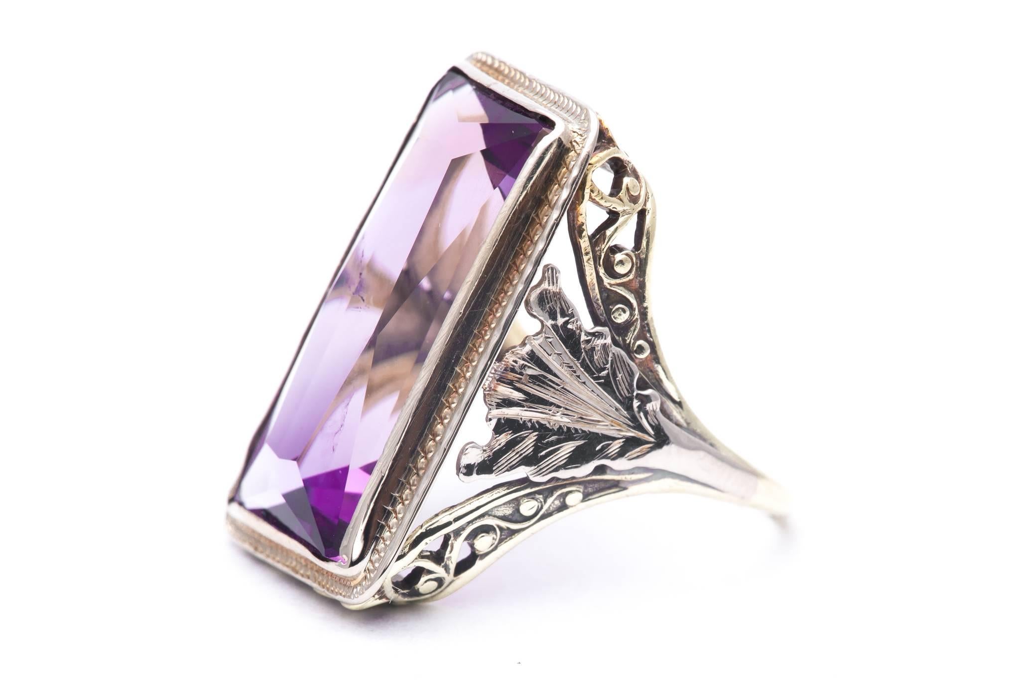 Art Nouveau Amethyst Solitaire Filigree Ring In Excellent Condition For Sale In Boston, MA