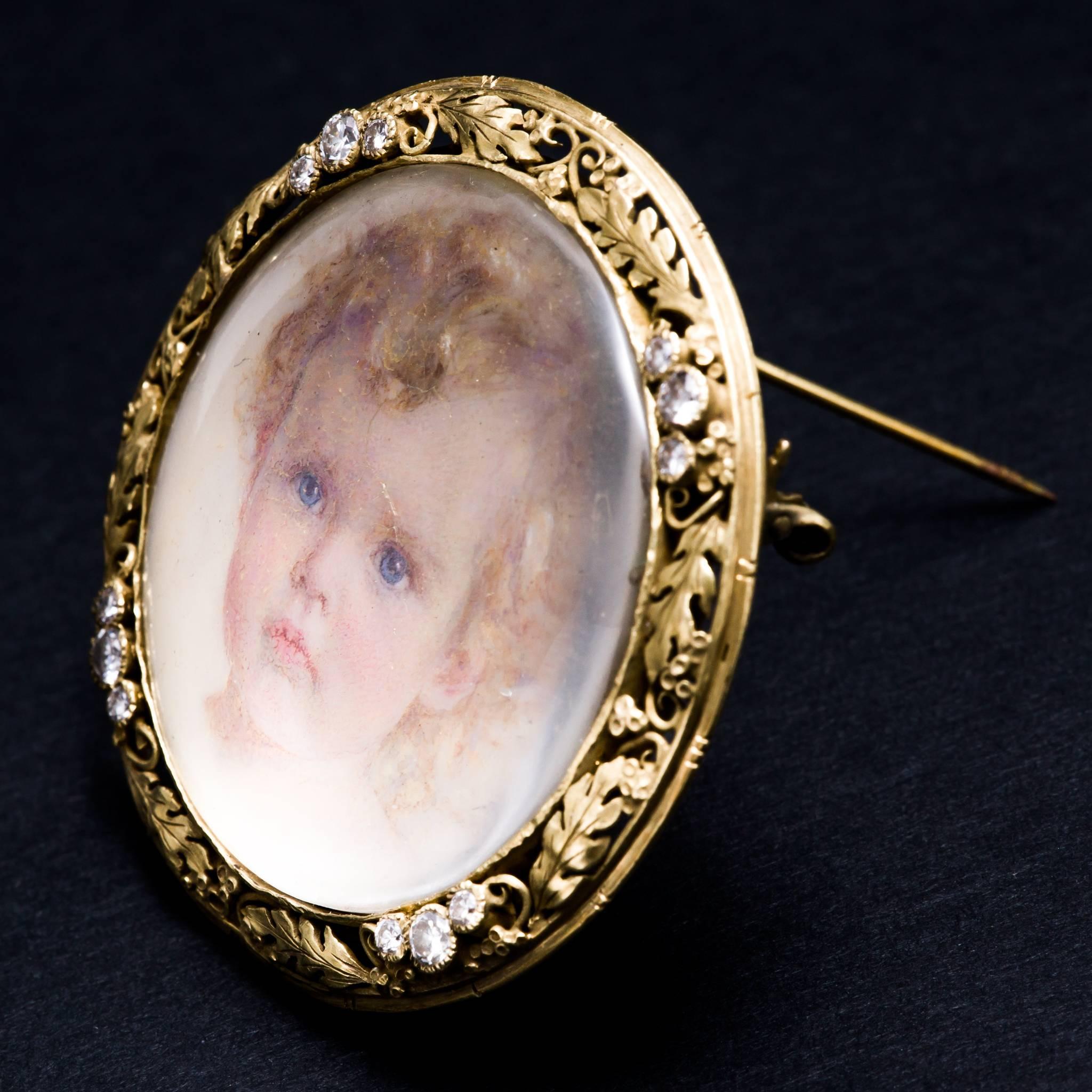 Women's Edward Oakes Art Nouveau Portrait of a Child Brooch in Gold For Sale