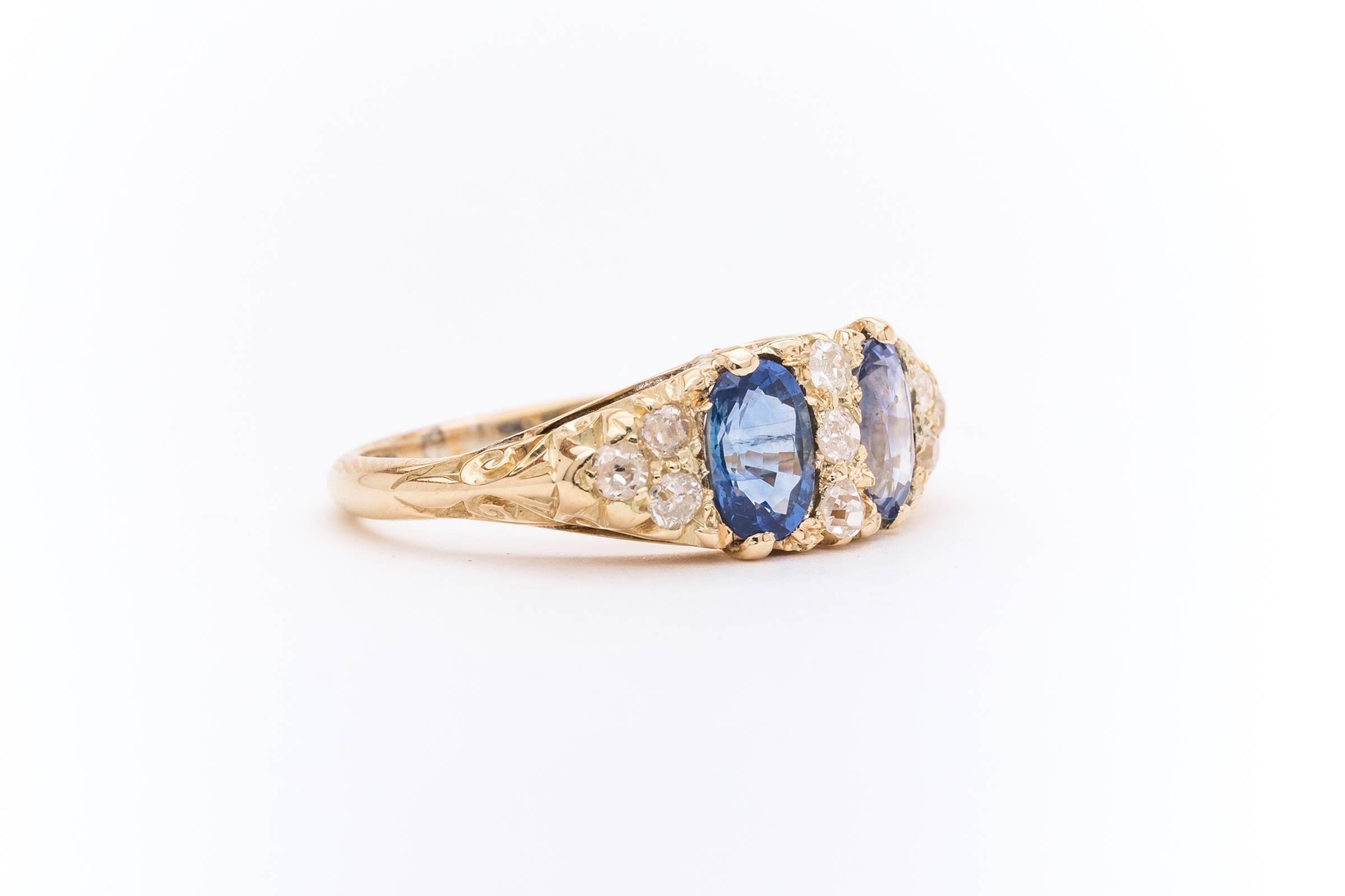 English Victorian Sapphire Diamond Gold Ring In Excellent Condition In Boston, MA