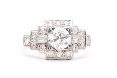 Art Deco 0.85 Carat Diamond Platinum Engagement Ring