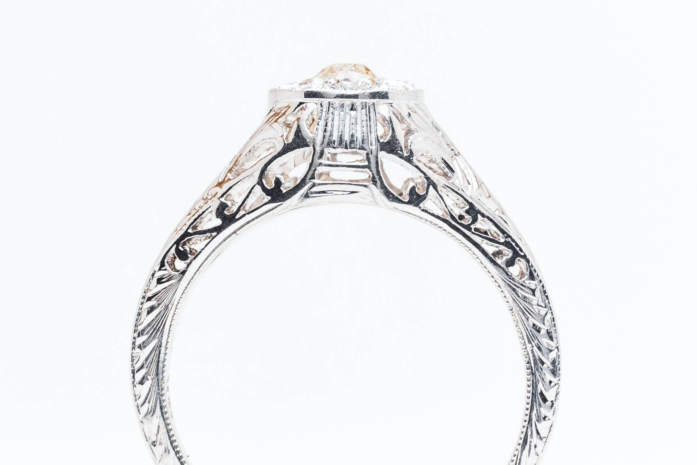 Art Deco Champagne Diamond Gold Filigree Ring For Sale 2