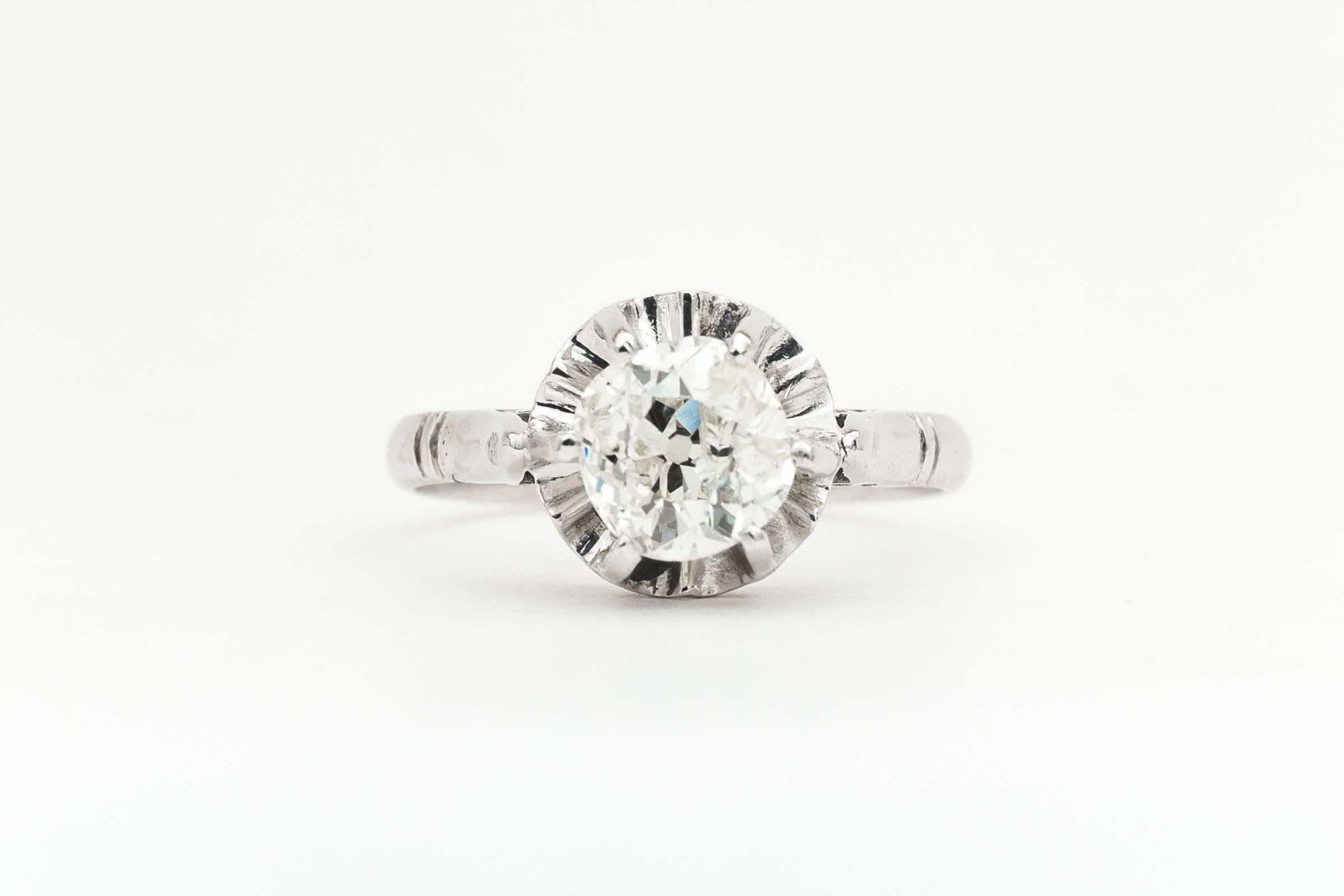 Beacon HIll Jewelers Presents:

An art deco period platinum and diamond ring from France. Of a quintessentially French style, this ring features a sparkling antique mine cut diamond weighing 0.91 carats in a hand crafted platinum mounting.

Grading