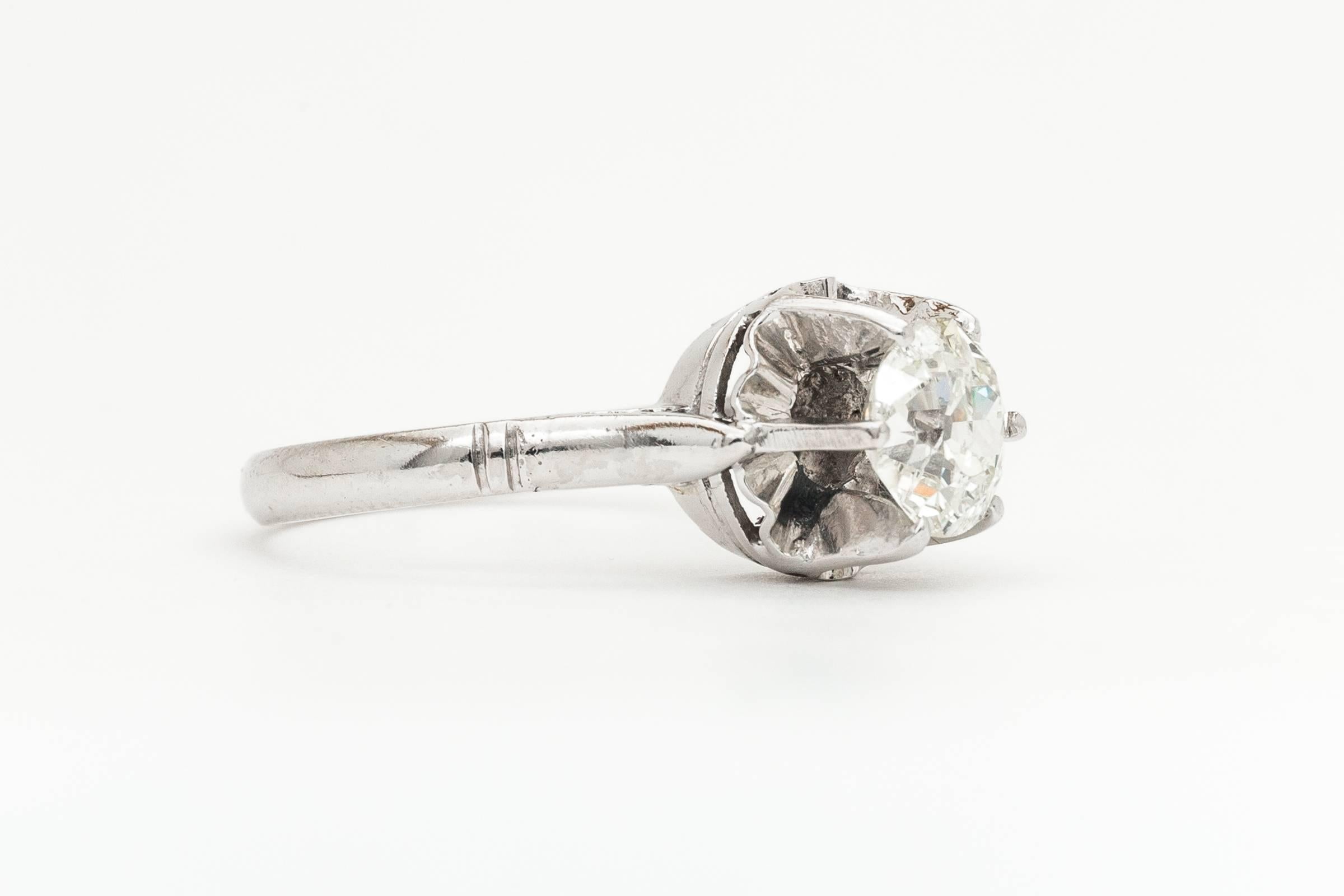 French Art Deco 0.91ct Diamond Ring in Platinum 1920's Parisian In Excellent Condition In Boston, MA