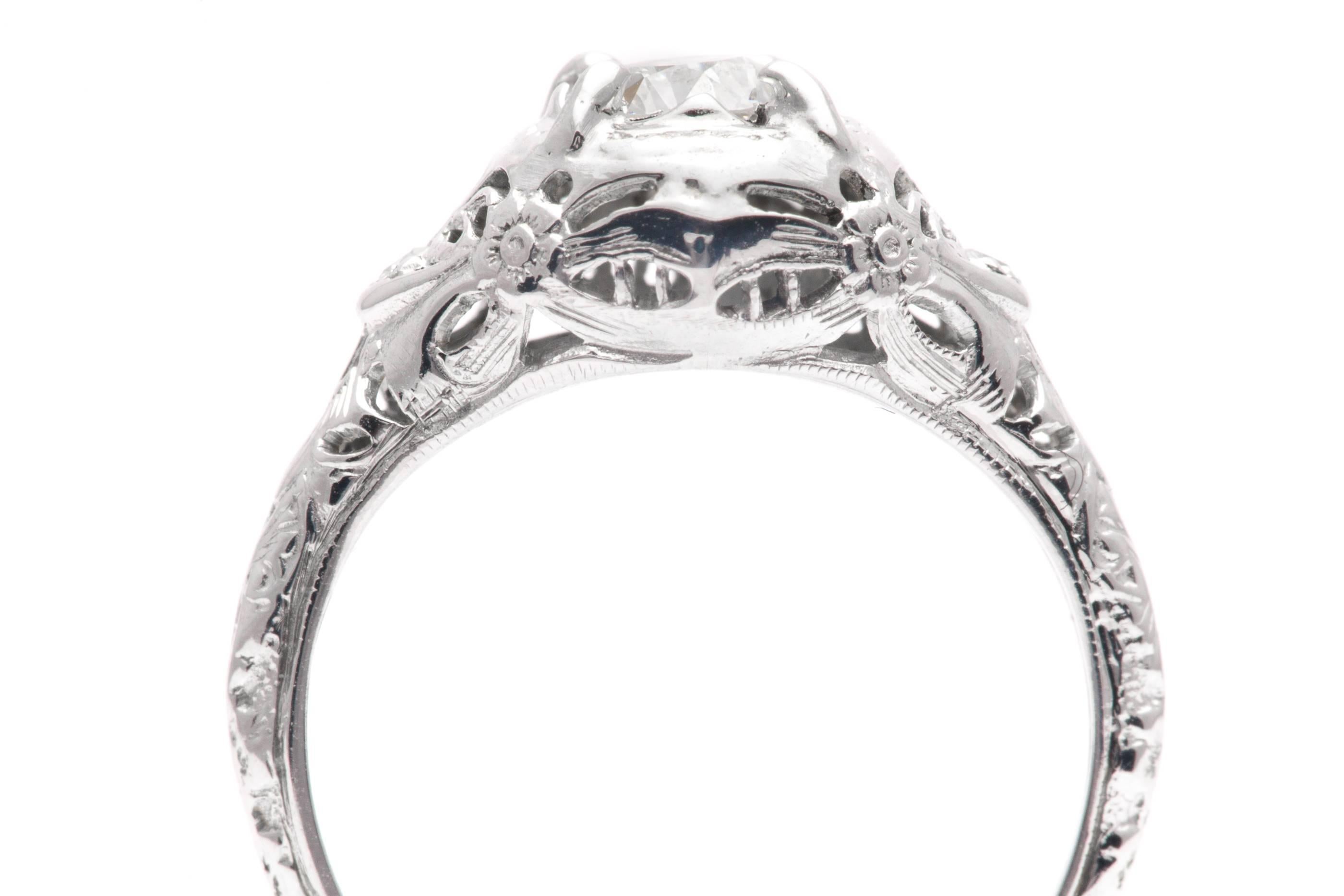 Art Deco 0.55 Carat Diamond Filigree Engagement Ring in 18k White Gold For Sale 1