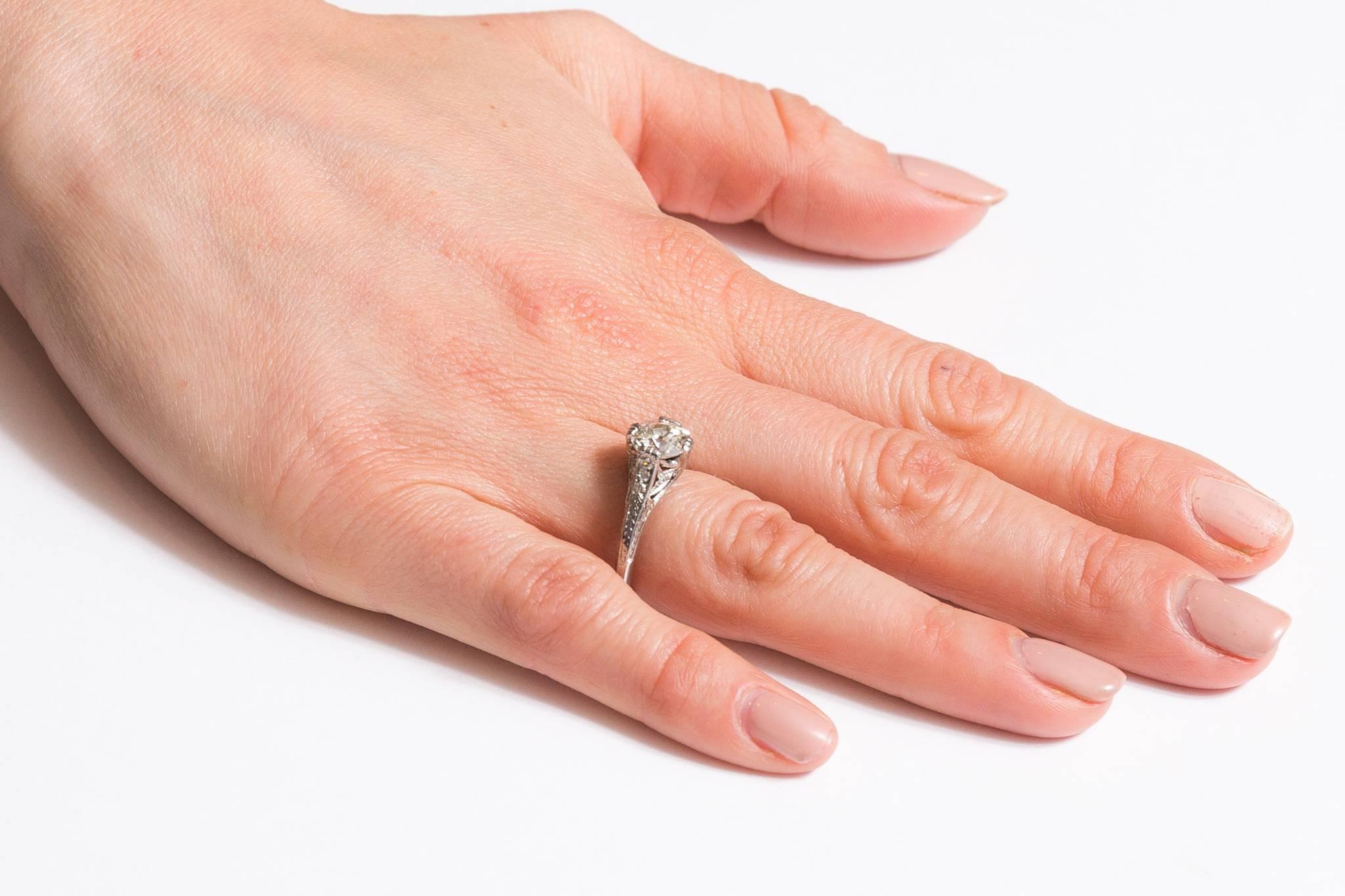 Art Deco 1.75 Carat Diamond Platinum Engagement Ring For Sale 1