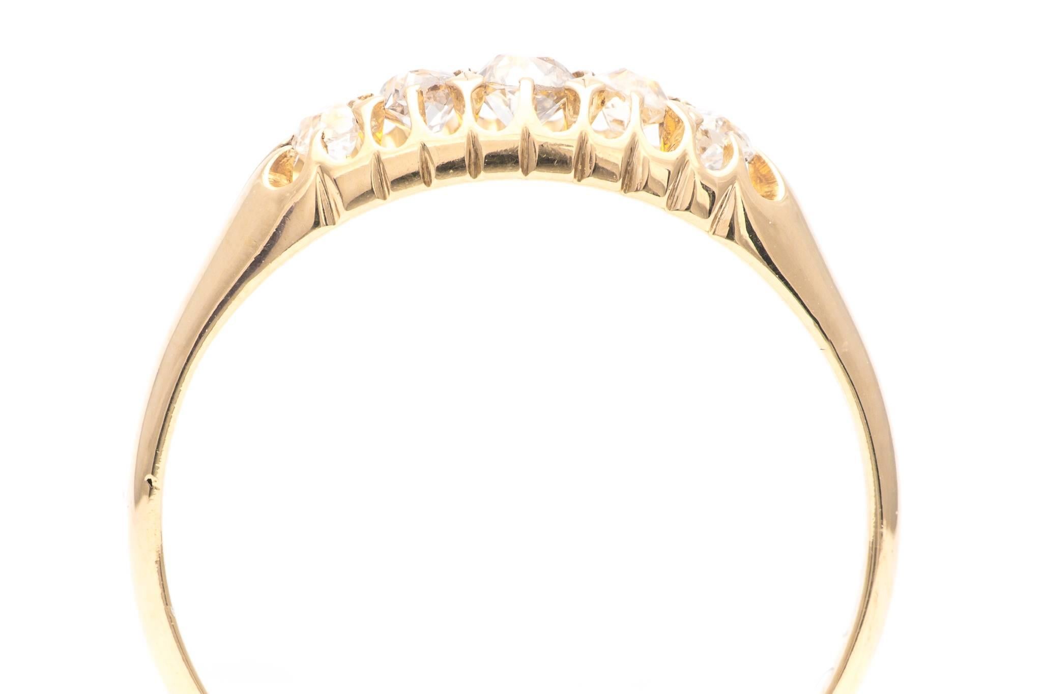 Edwardian Five-Stone Diamond Wedding Band in 18 Karat Yellow Gold For Sale 1