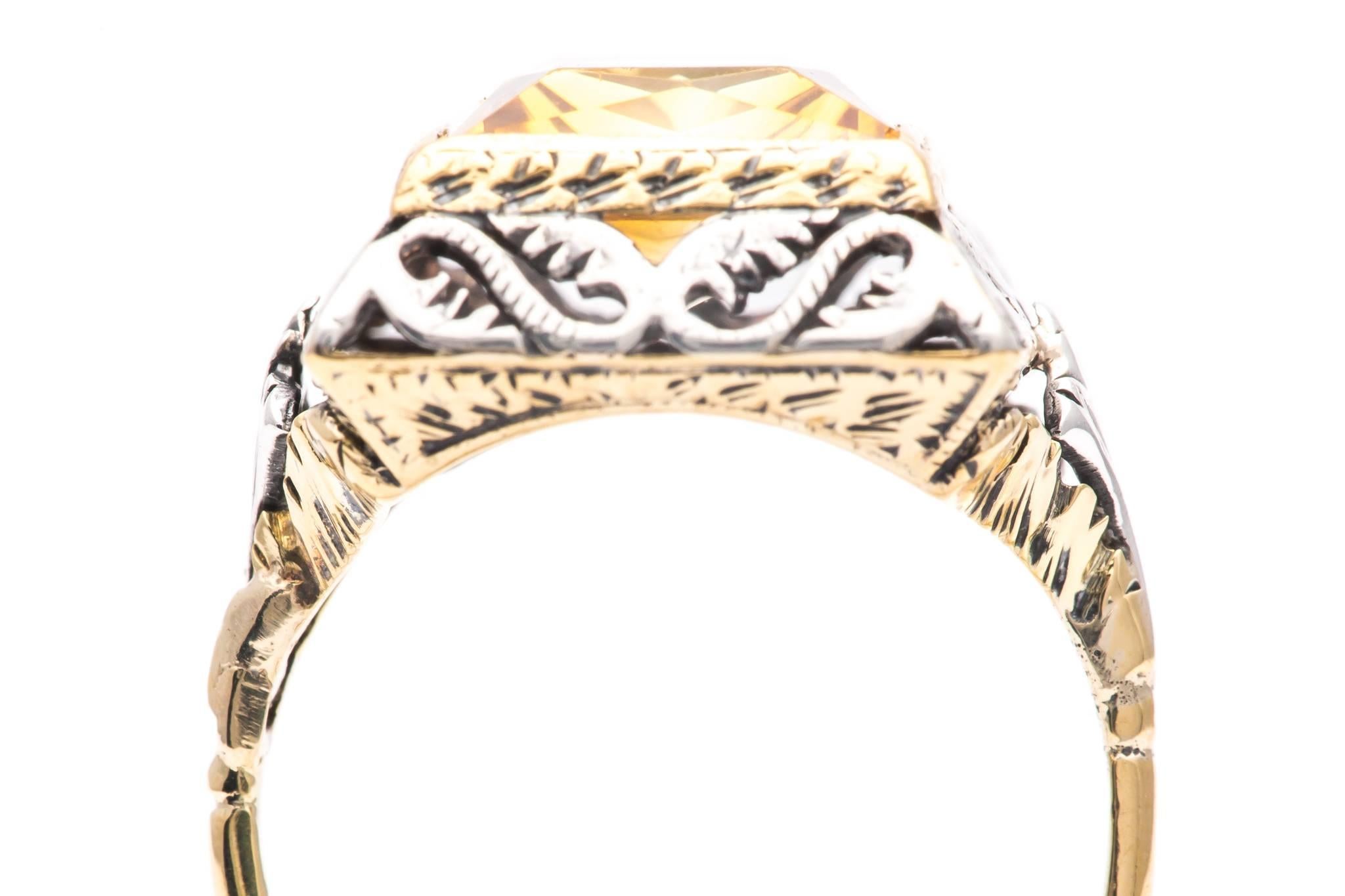 Art Deco Citrine Solitaire Filigree Ring in Yellow Gold For Sale 1