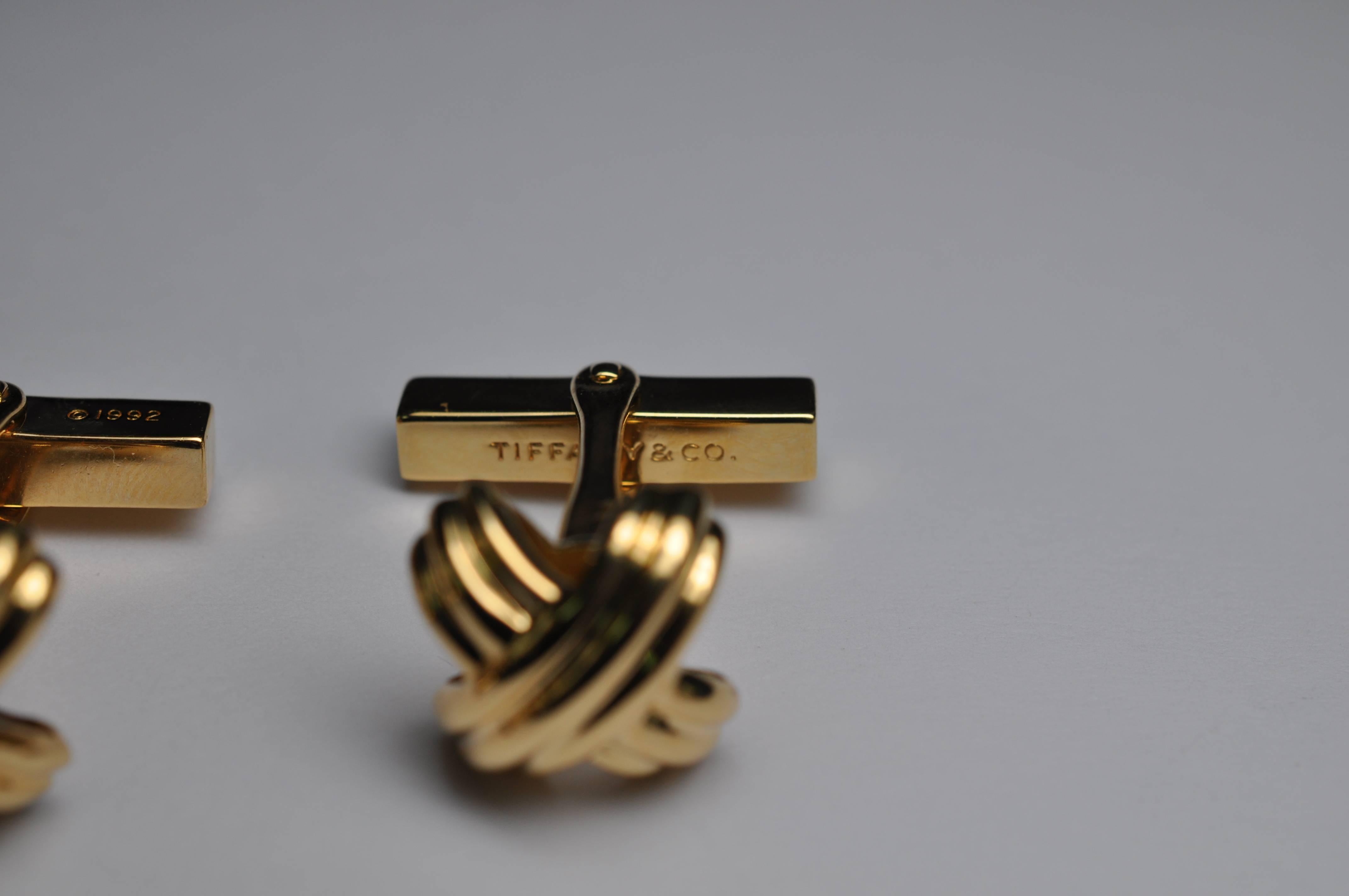 Contemporary Tiffany & Co. Schlumberger Yellow Gold Cufflinks Dated 1992 For Sale