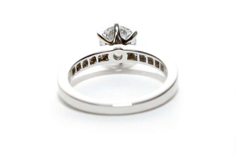 Tiffany & Co Platinum Engagement Ring Round Diamond  1.27ct G-VS1 . In Excellent Condition In Houston, TX