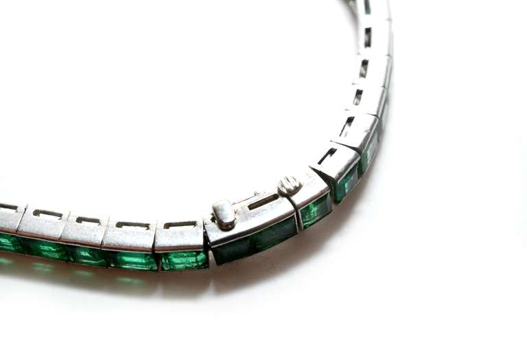 Art Deco Emerald Platinum Art Deco Line Tennis Bracelet  20.00ct . In Excellent Condition In Houston, TX