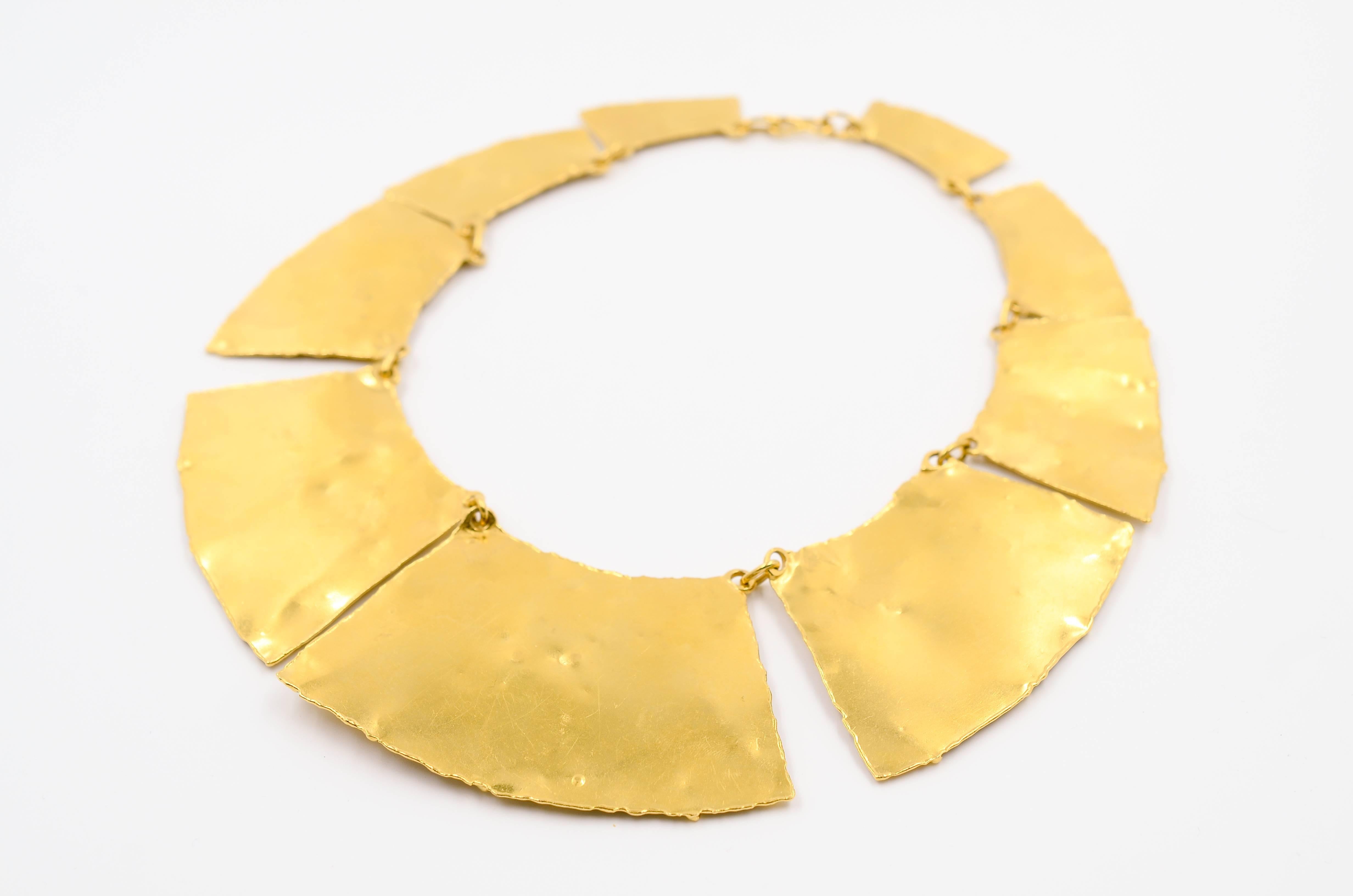 Brand: Jean Mahie

Style: 9 Link Gold Collar Necklace.

Metal: 22k Yellow Gold

Hallmarked: 22k Jean Mahie

Weight: 244 grams


