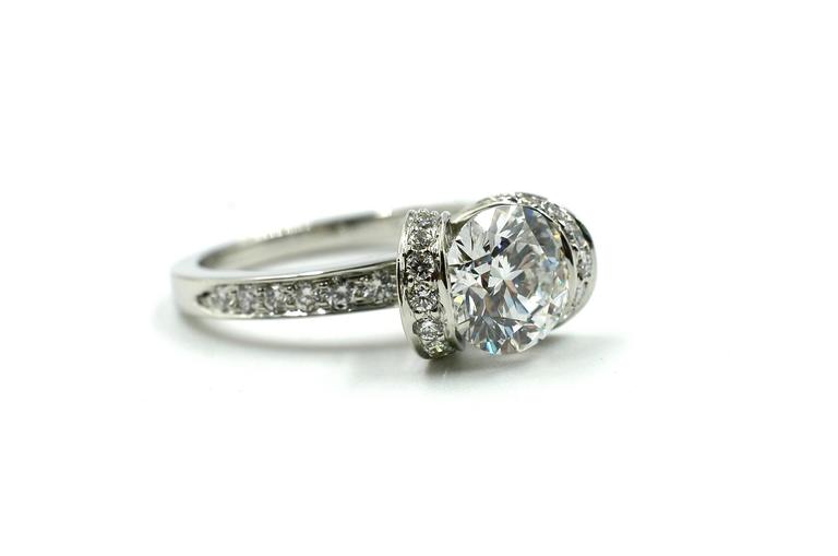 Tiffany and Co. 1.21 Carat Diamond Platinum Round Brilliant Engagement ...