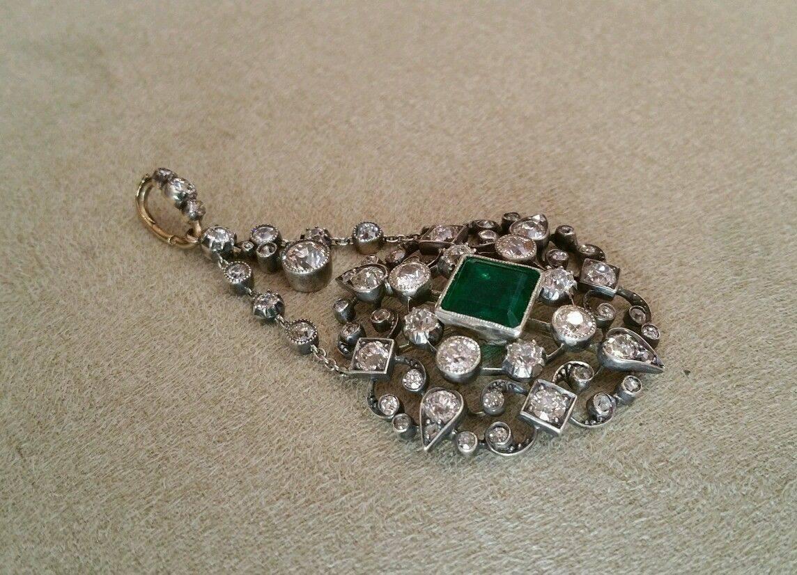 Antique Georgian Emerald & Diamond Pendant in 14k Gold Silver Top - HM1435 In Excellent Condition For Sale In La Jolla, CA