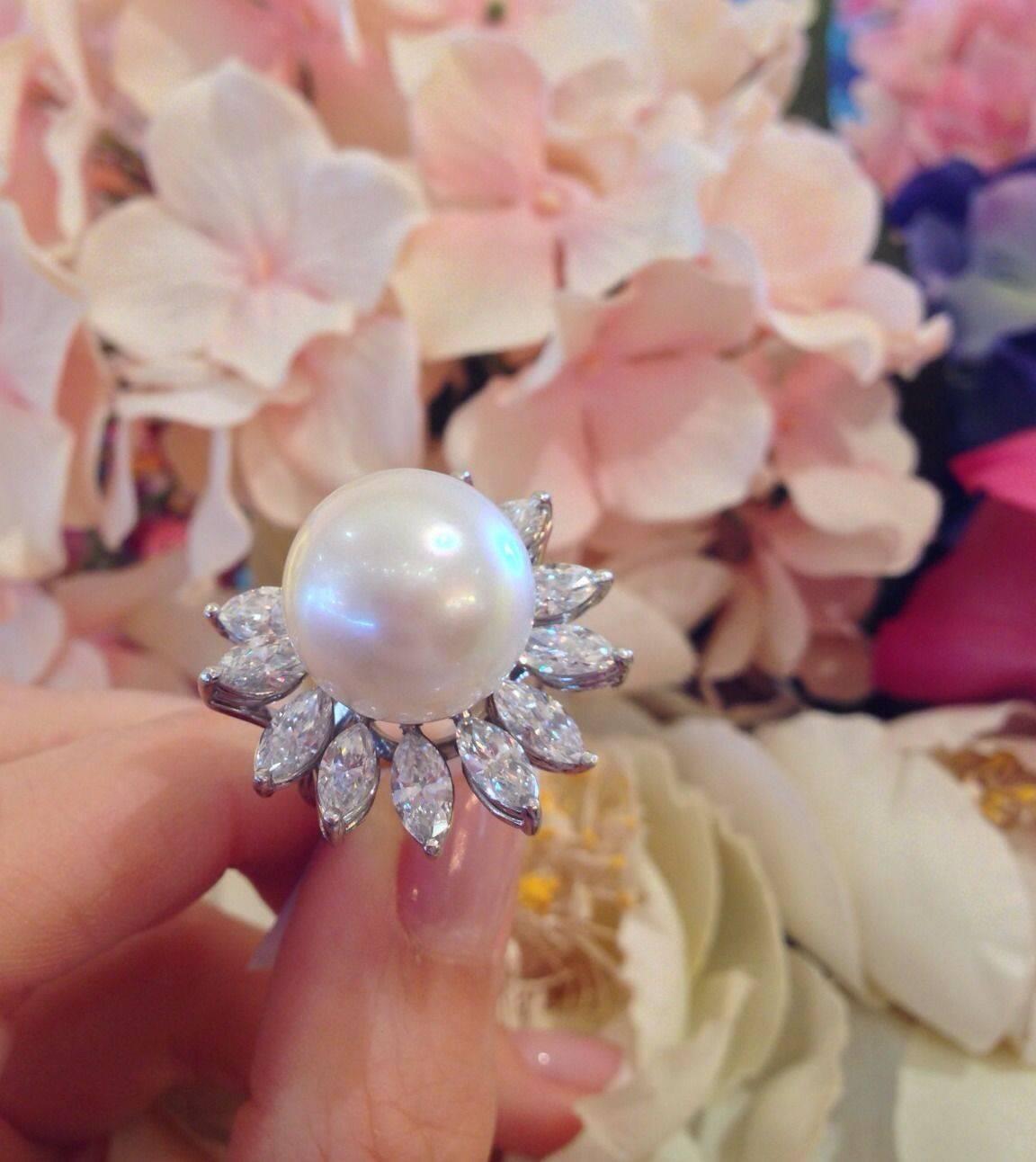 Women's 15 mm South Sea Pearl  Diamond Cocktail Ring 