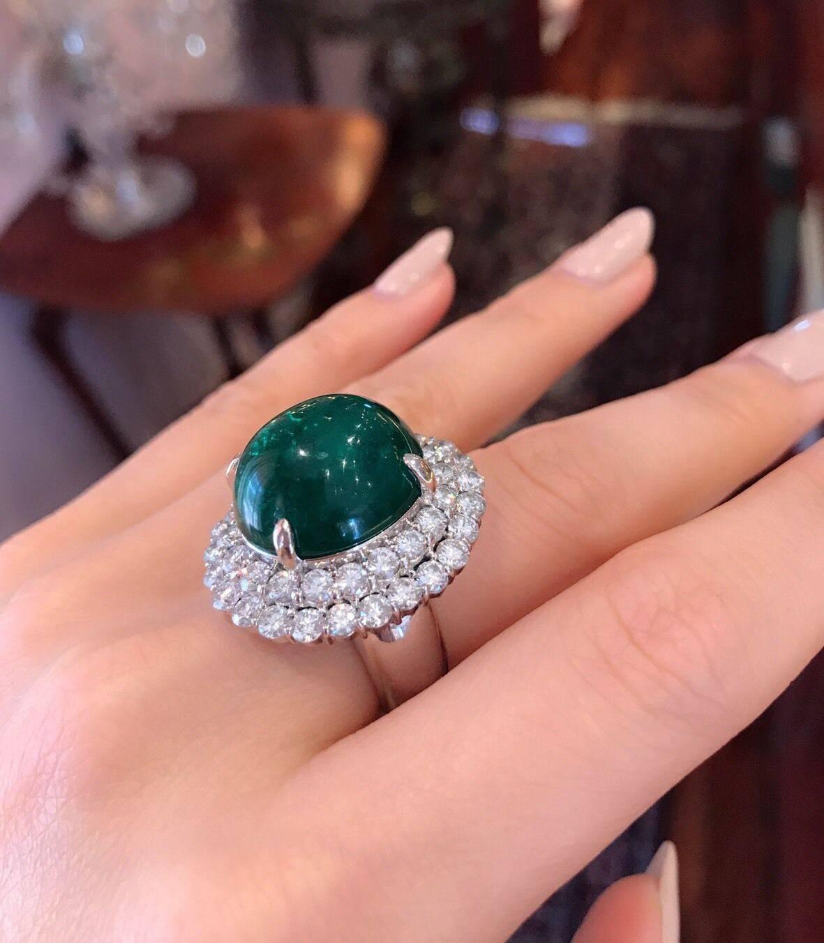 24 Carat Emerald Cabochon Ring with 4.50 Carat of Diamonds in Platinum For Sale 1