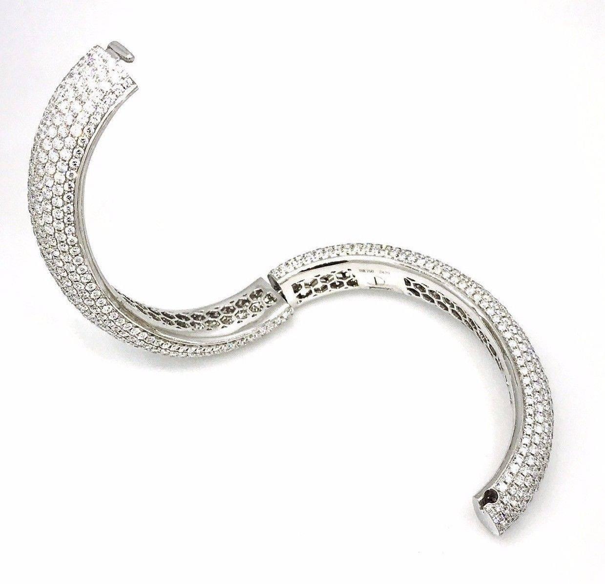 24.29 Carat Pave Diamond Bangle Bracelet In New Condition In La Jolla, CA