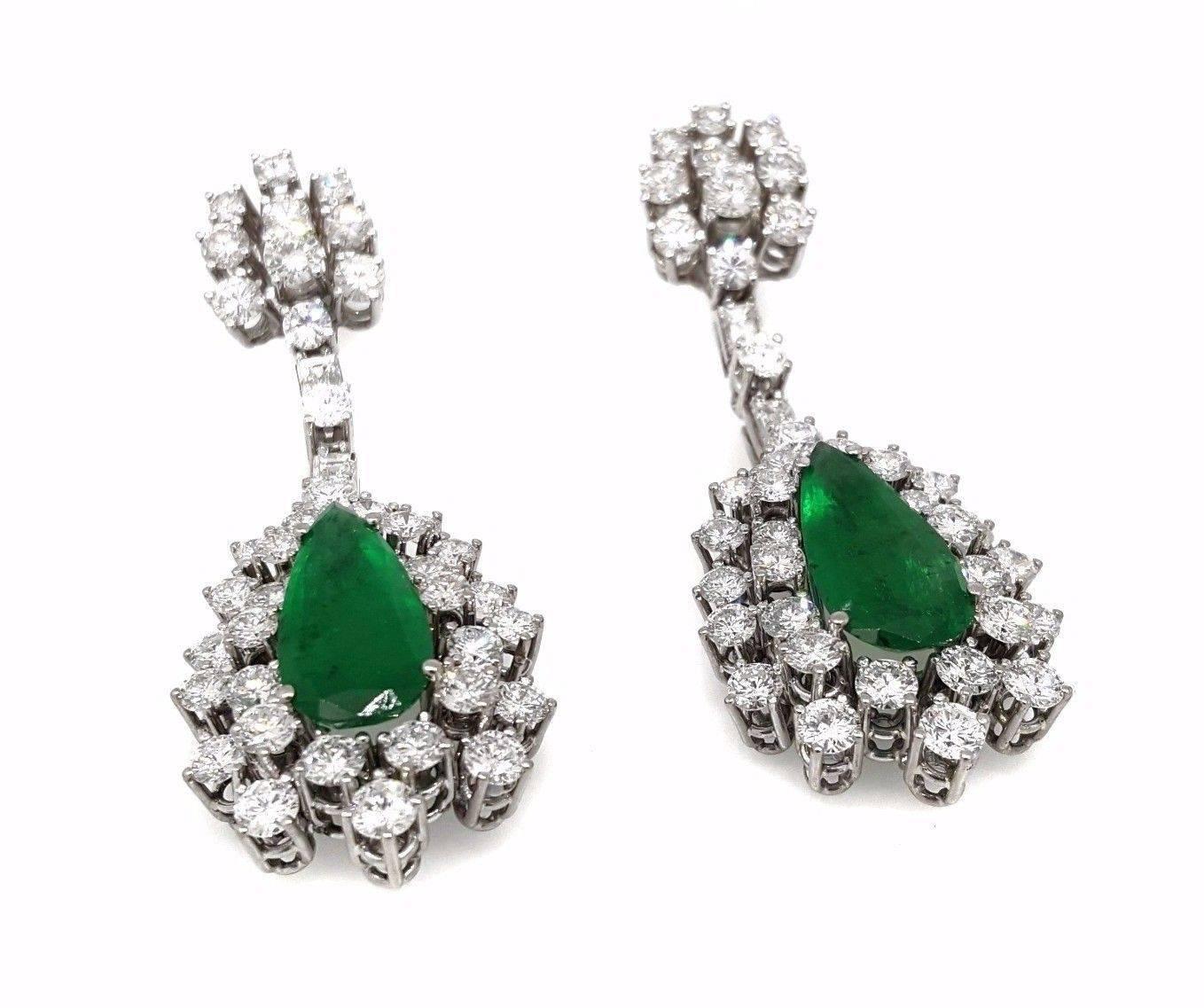 Emerald Diamond Drop Earrings In Excellent Condition For Sale In La Jolla, CA