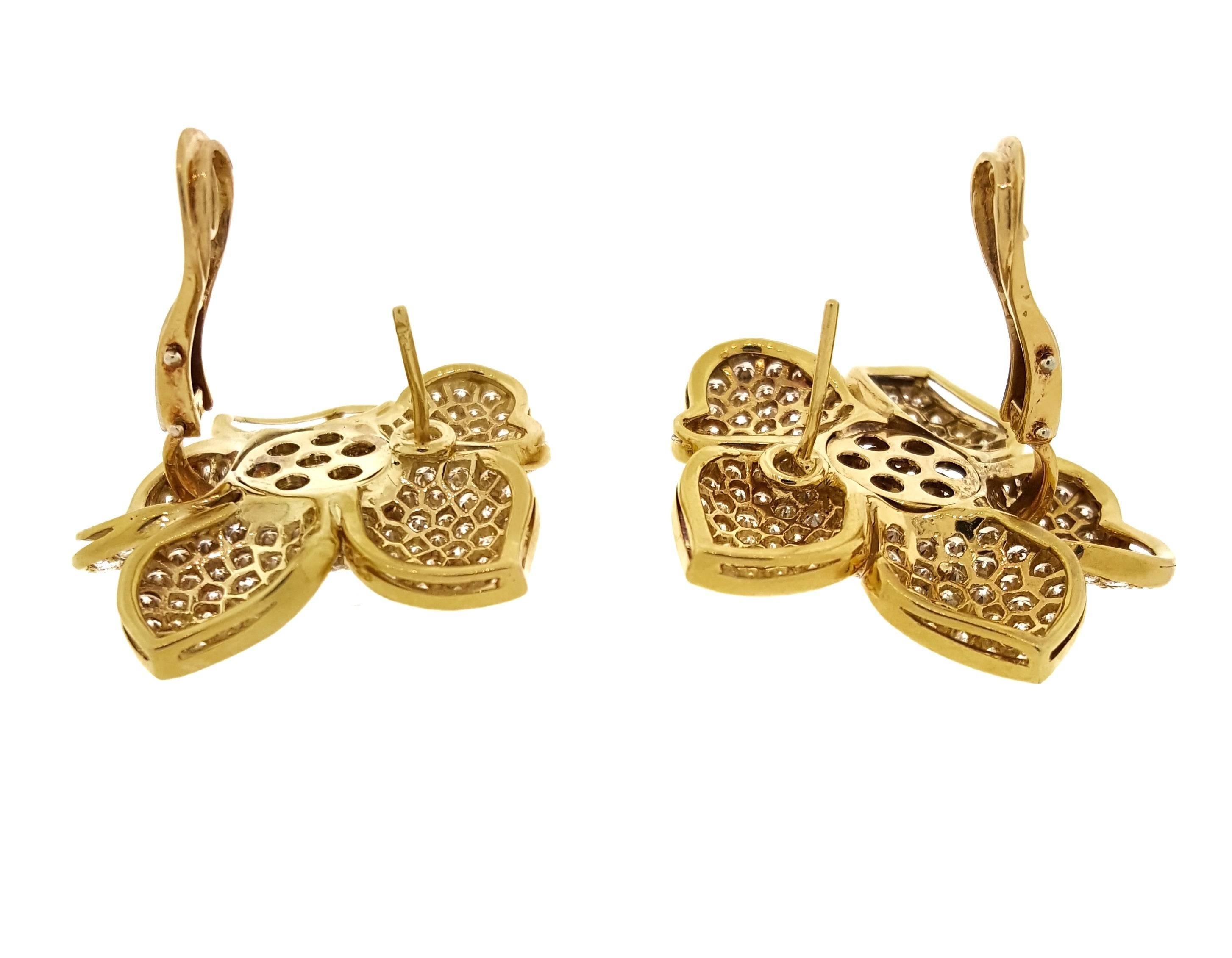 Estate Large Pave Diamond Flower Earrings 7.50 Carat in 18 Karat Yellow Gold In Excellent Condition In La Jolla, CA