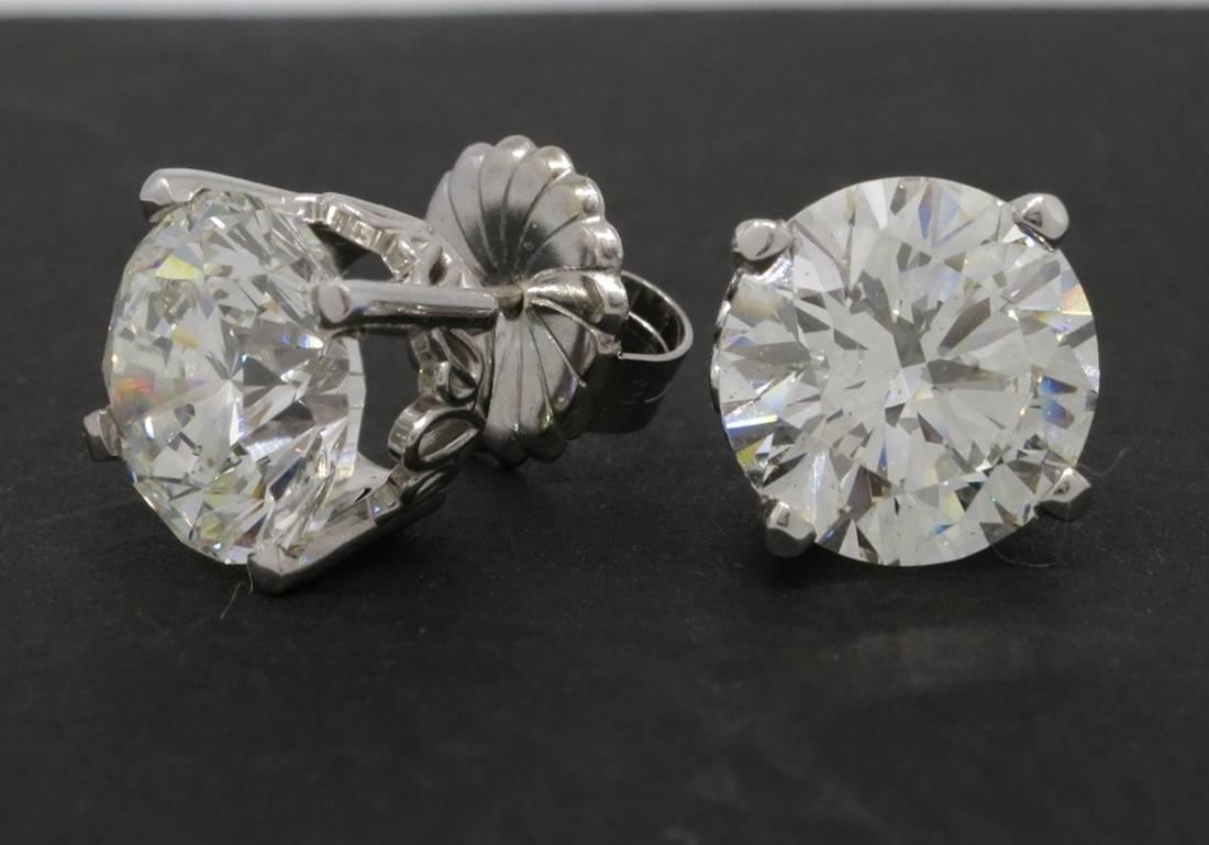 8.09 Carats Round Brilliant Cut GIA Cert Diamonds Gold Stud Earrings  For Sale 4
