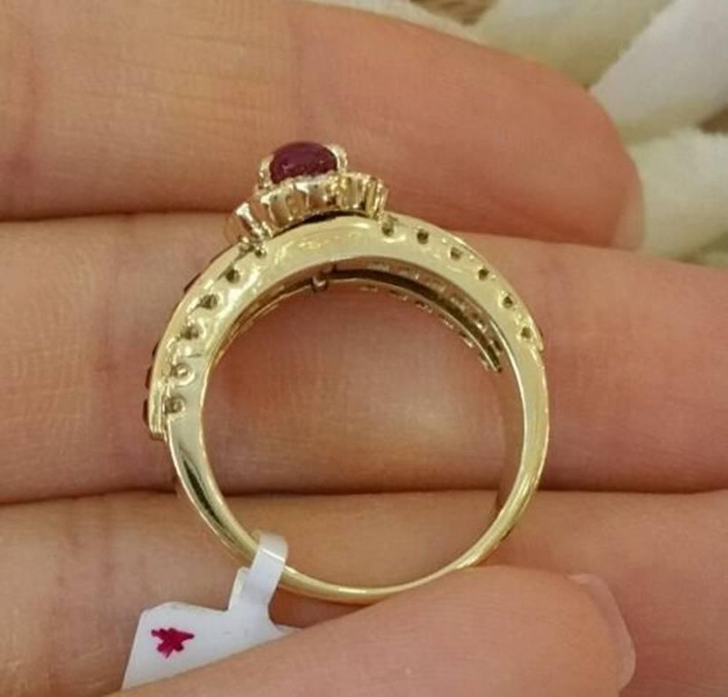 Van Cleef & Arpels Ruby Cabochon Diamond Gold Ring For Sale 1