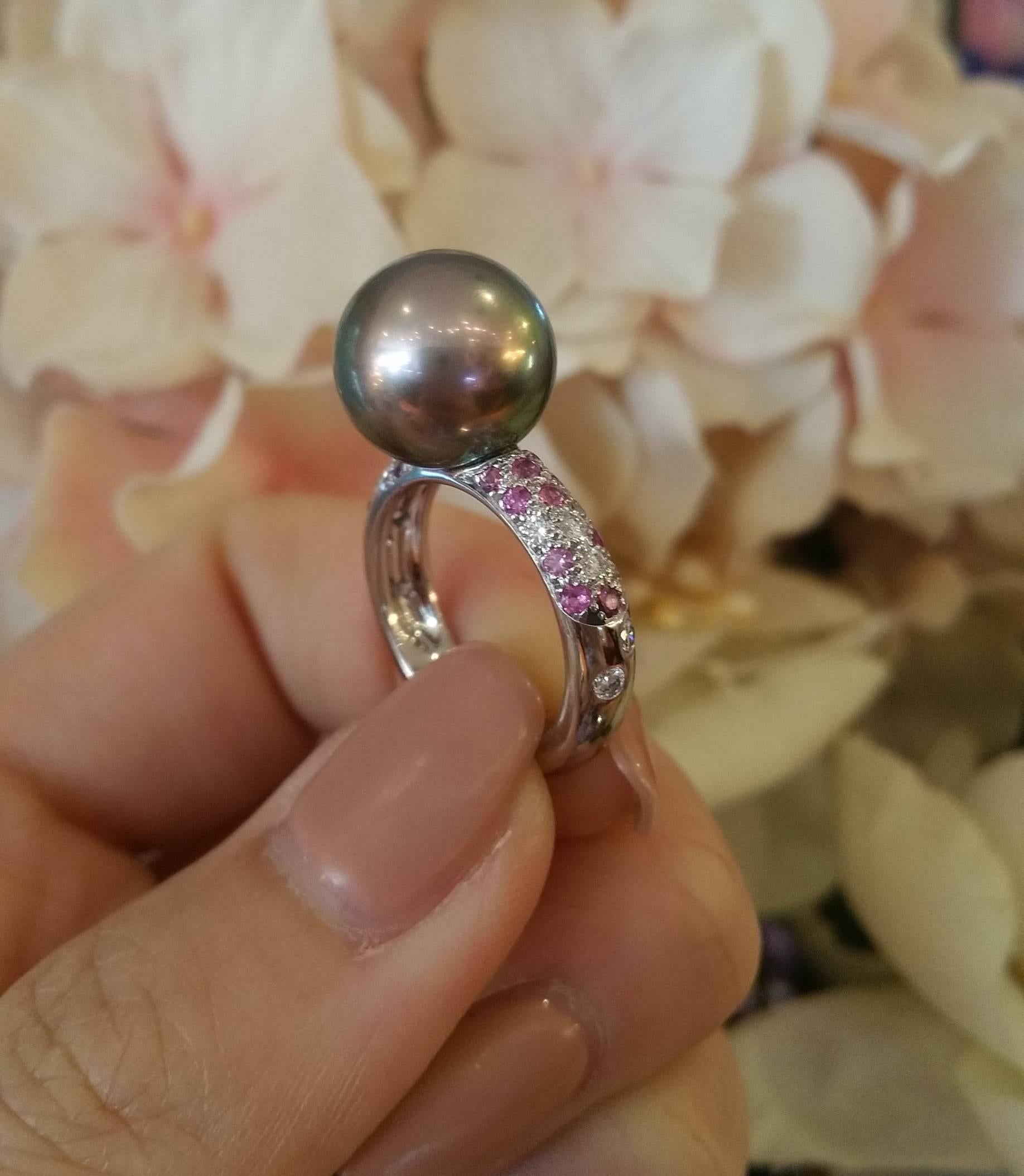 Cartier Tahitian Black Pearl Pink Sapphire Diamond Gold Ring For Sale 4
