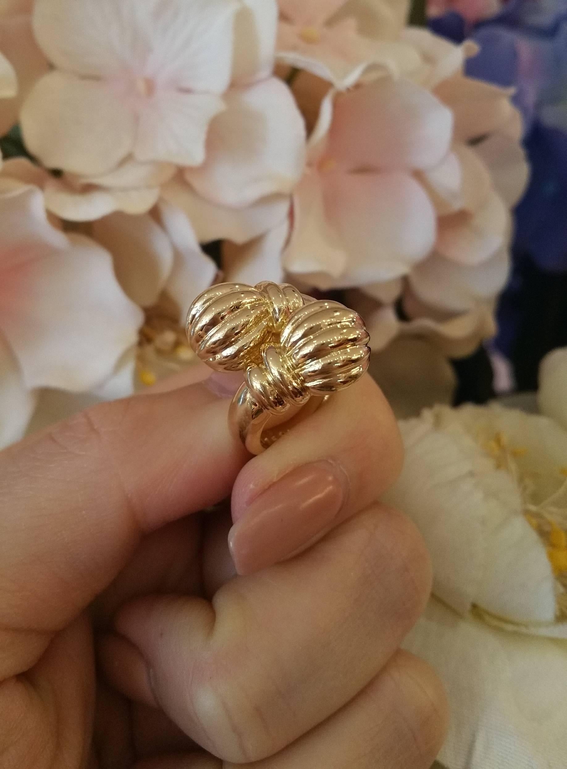 Boucheron Gold Double Finial Wrap Ring in 18k Yellow Gold For Sale 5