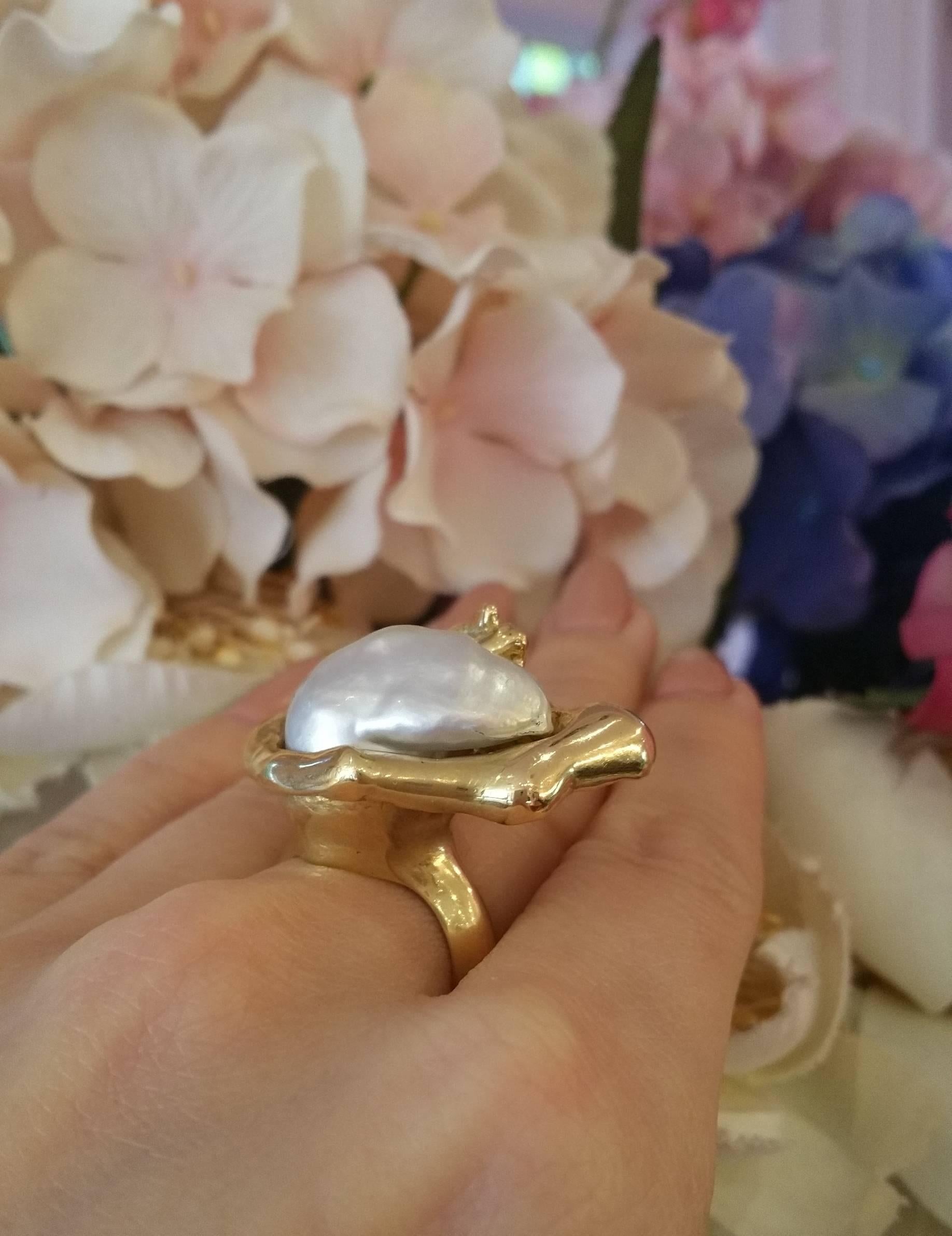 Sculpted Woman Baroque Pearl Gold Ring  For Sale 5