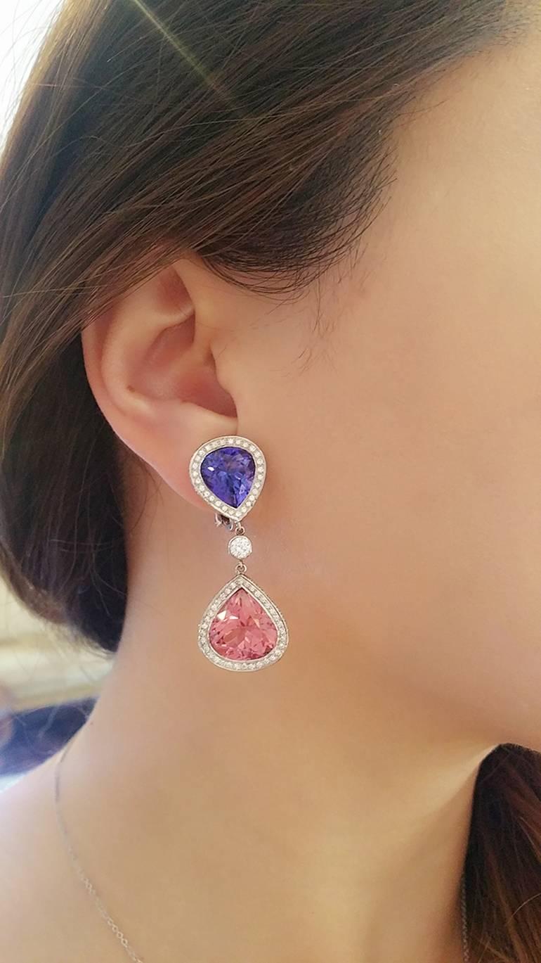 Stunning LAURA MUNDER Double Teardrop Drop Earrings
in Tanzanite and Pink Tourmaline with incredible Diamond Setting

Approx 7.00 ct each Pearshaped Tanzanites are set with diamond bezel and 
diamond encrusted gallery for a beautiful look from