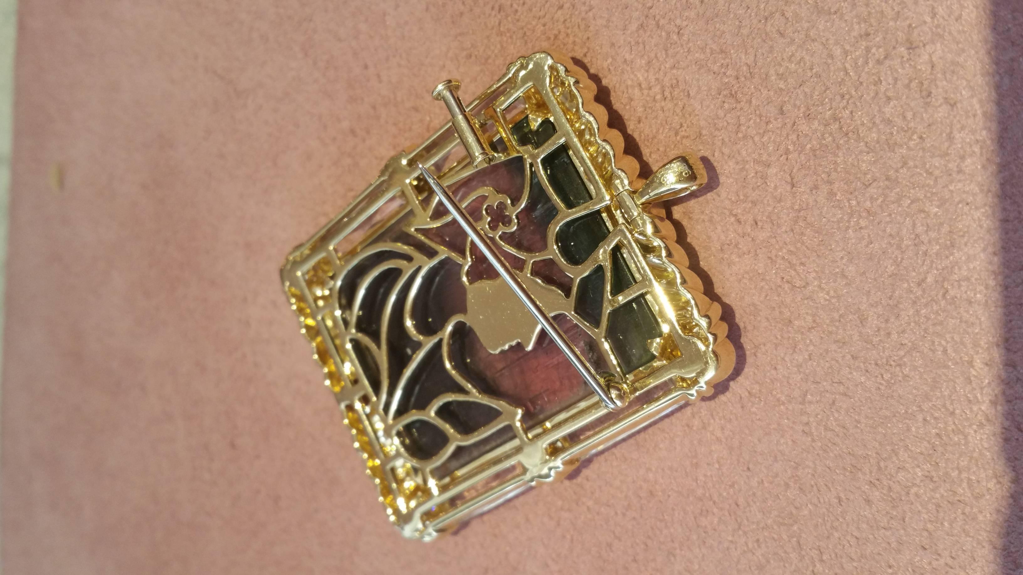Portrait of a Lady Brooch and Pendant in 18 Karat Yellow Gold In Excellent Condition For Sale In La Jolla, CA