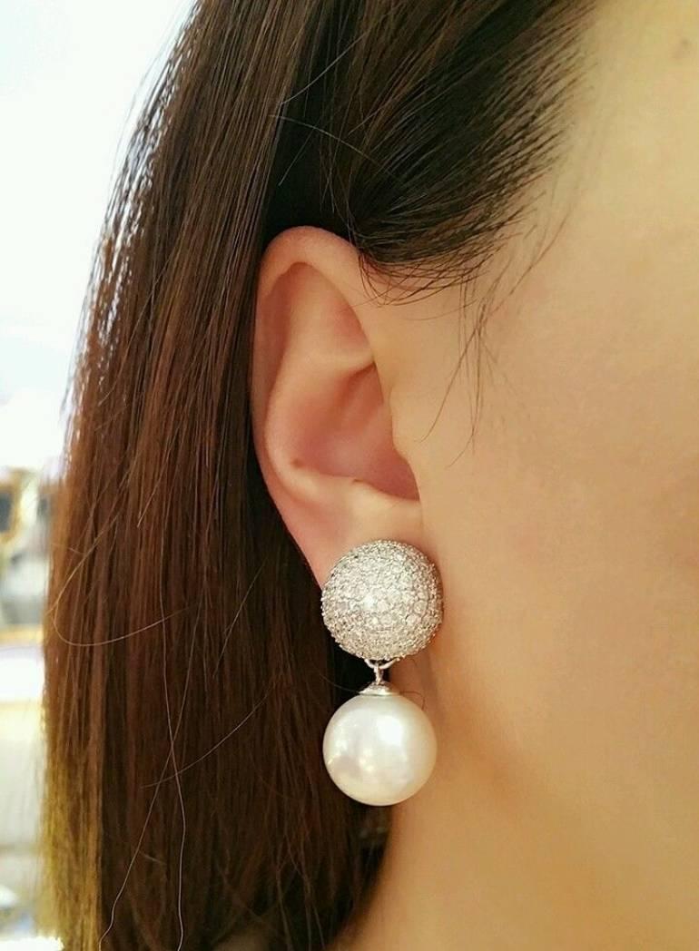 Diamond Pave Earrings with Black & White Tahitian Pearl in 18k and Platinum For Sale 2