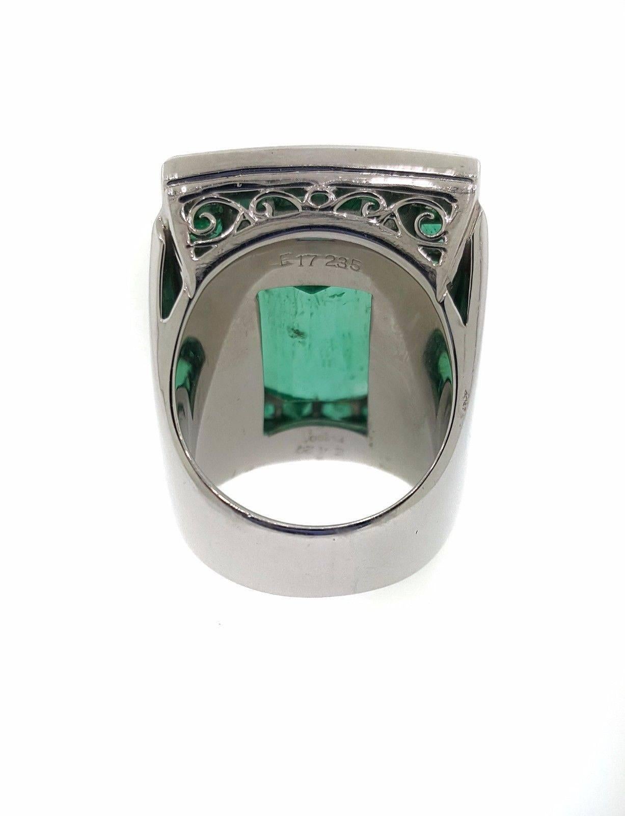 GIA Certified 17.23 Carat Colombian Emerald Cocktail Platinum Ring 5