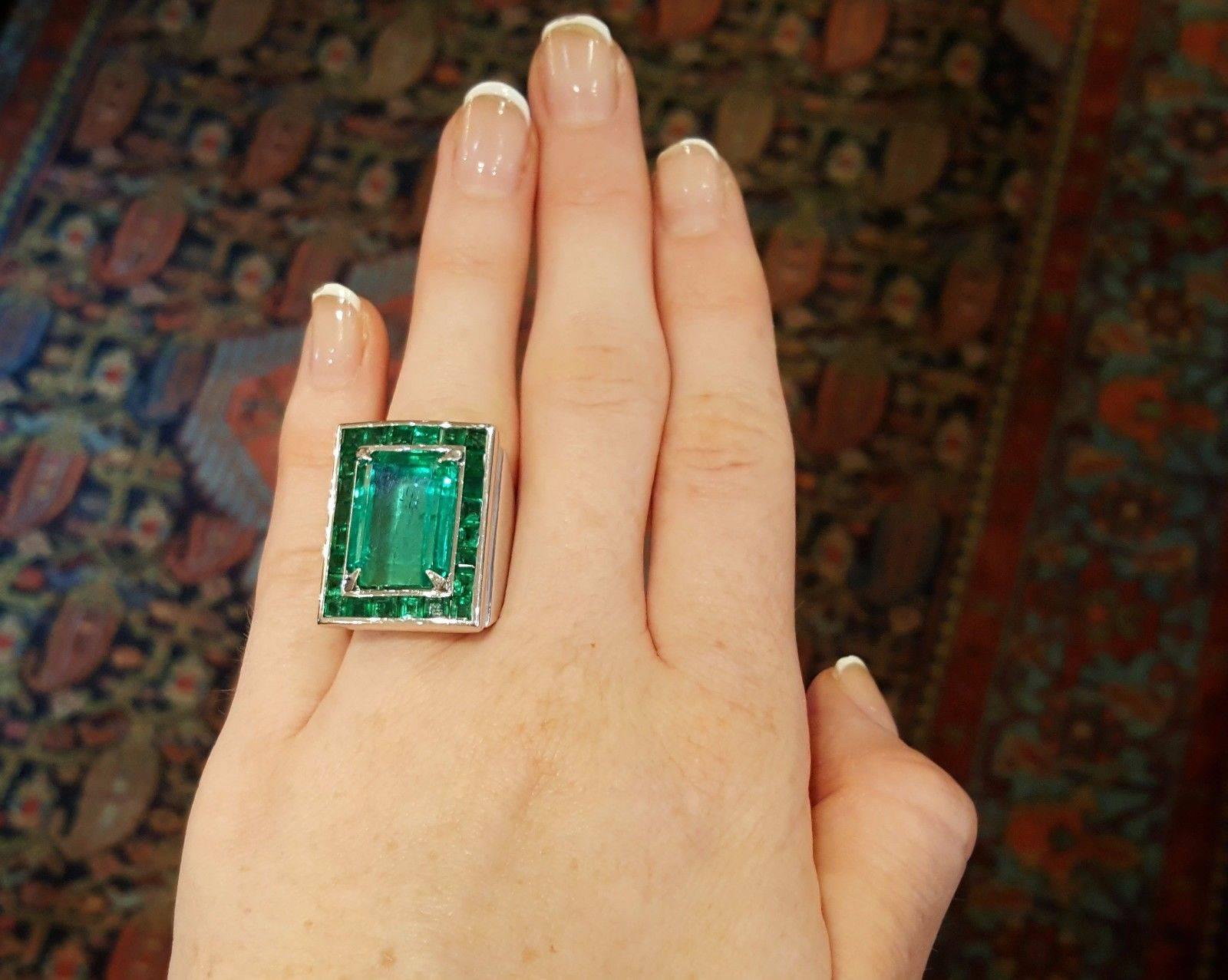 GIA Certified 17.23 Carat Colombian Emerald Cocktail Platinum Ring 6