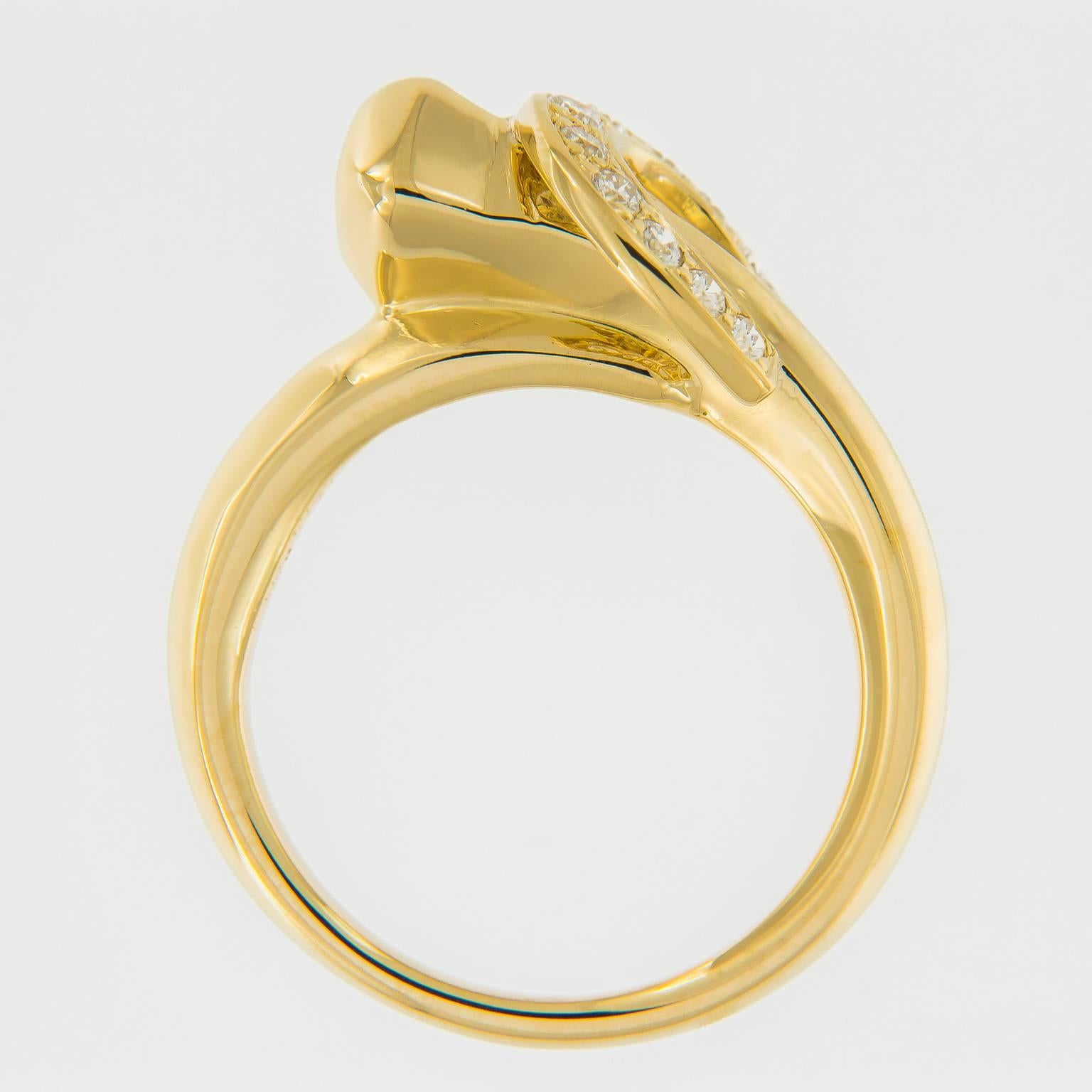 This rarely seen 18k yellow gold ring from Cartier combines its iconic nail design with a horseshoe that features 11 pave set diamonds. Ring Size 6.5.

Diamonds 0.22 cttw
Marked Cartier