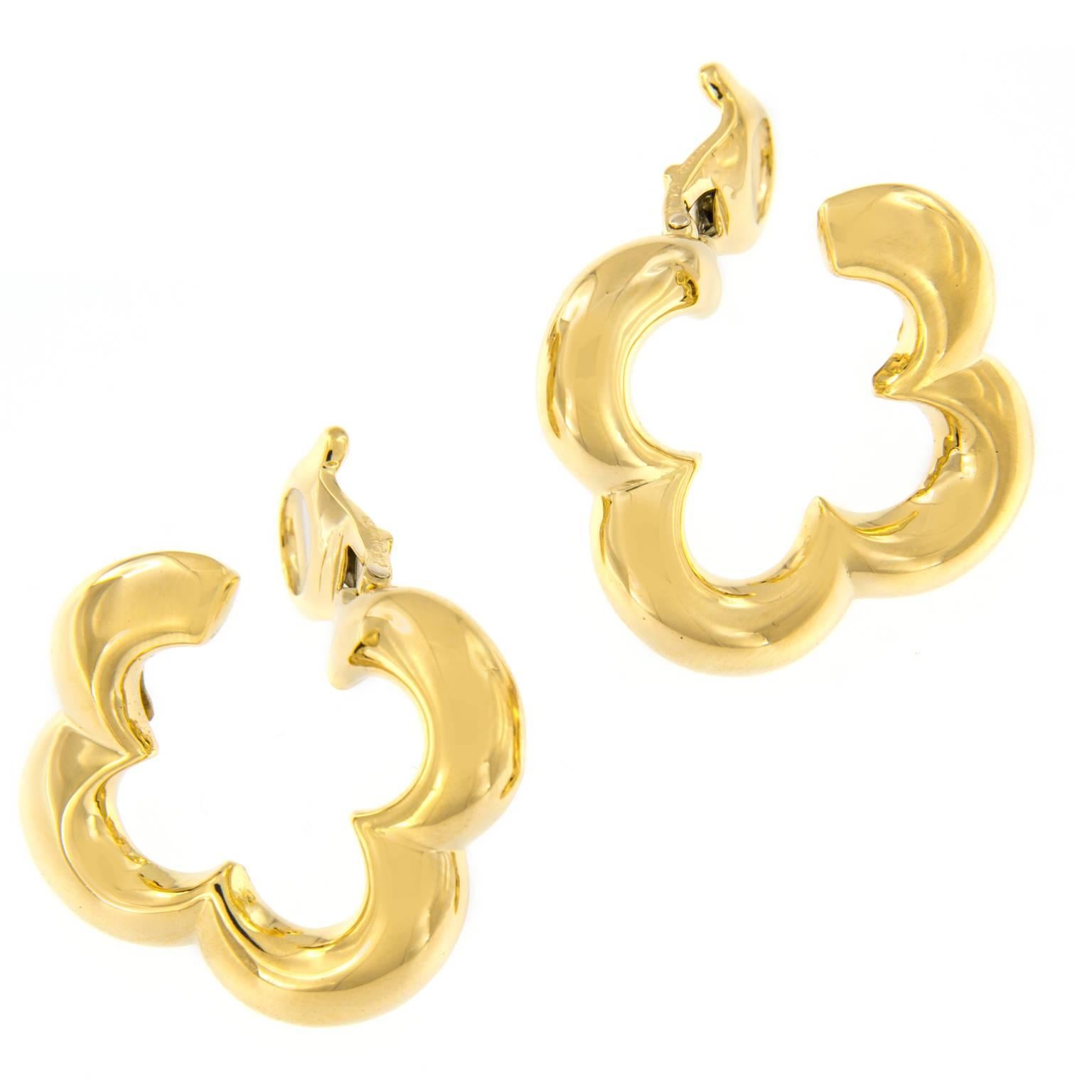 18k yellow gold clip earrings from the iconic Clover Collection by Gemlok of New York. Classic looking & perfect for the office or with that little black dress! 
20.88 mm x 20.57 mm