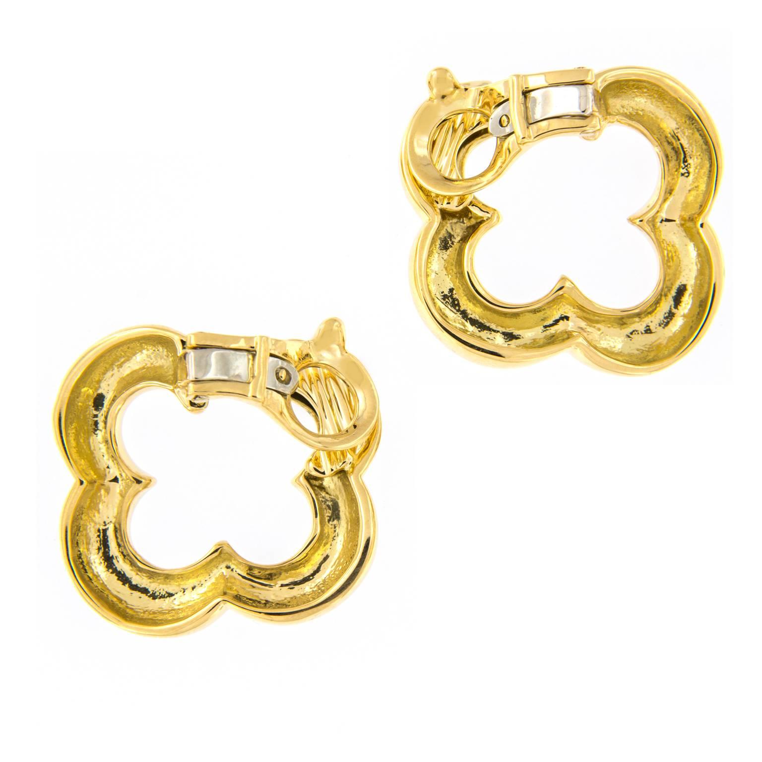 18k gold clover earrings