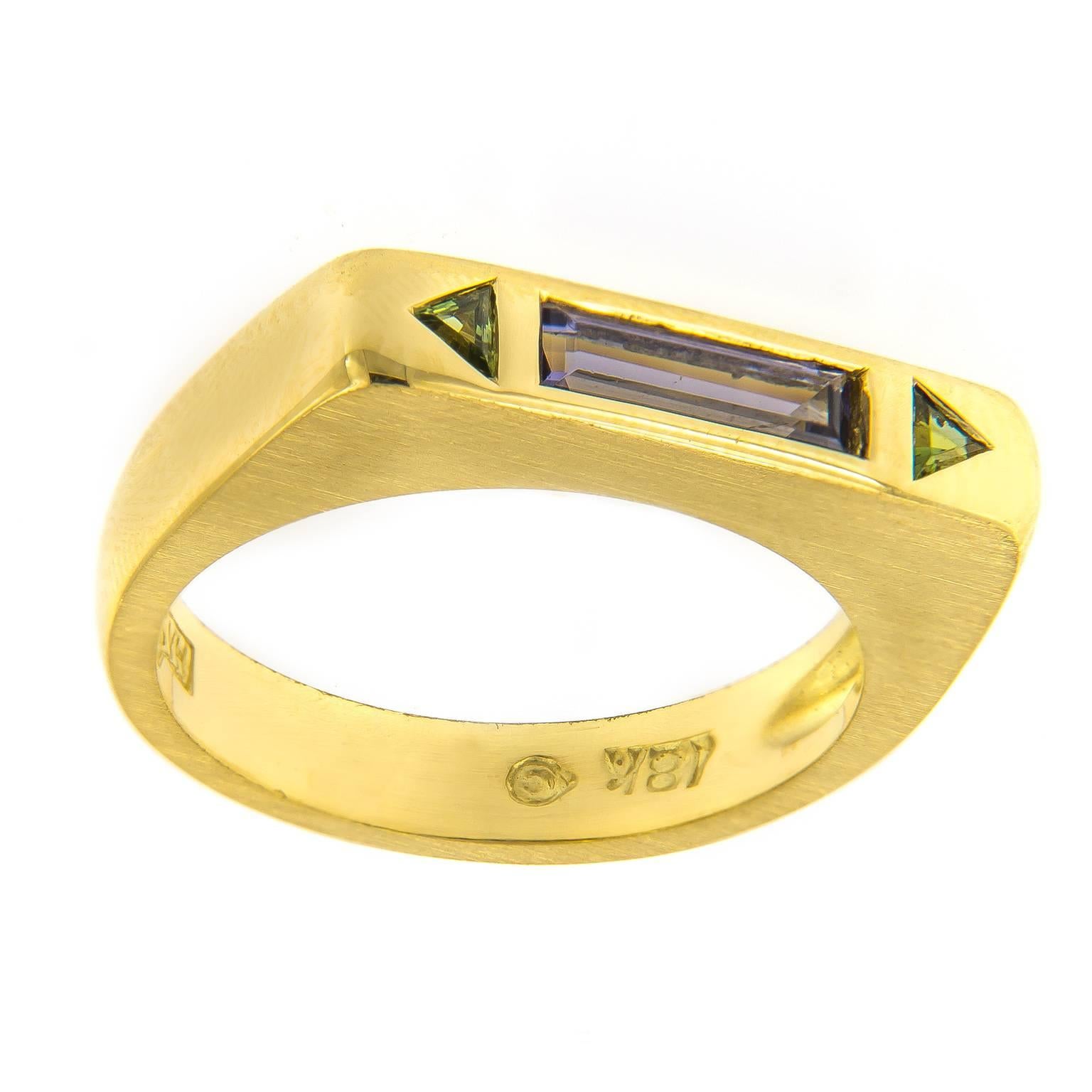 Contemporary Iolite & Peridot 18 Karat Yellow Gold Stacking Ring For Sale