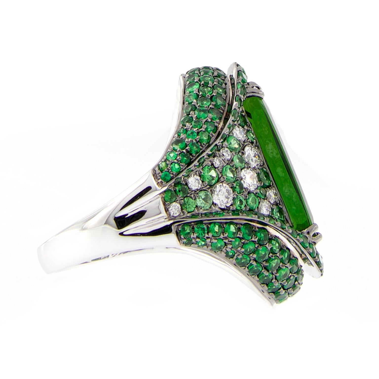 Green Tourmaline Garnet Diamond Gold Ring In New Condition In Troy, MI