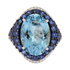 18 Karat White Gold Aquamarine Blue Sapphire Diamond Cocktail Ring