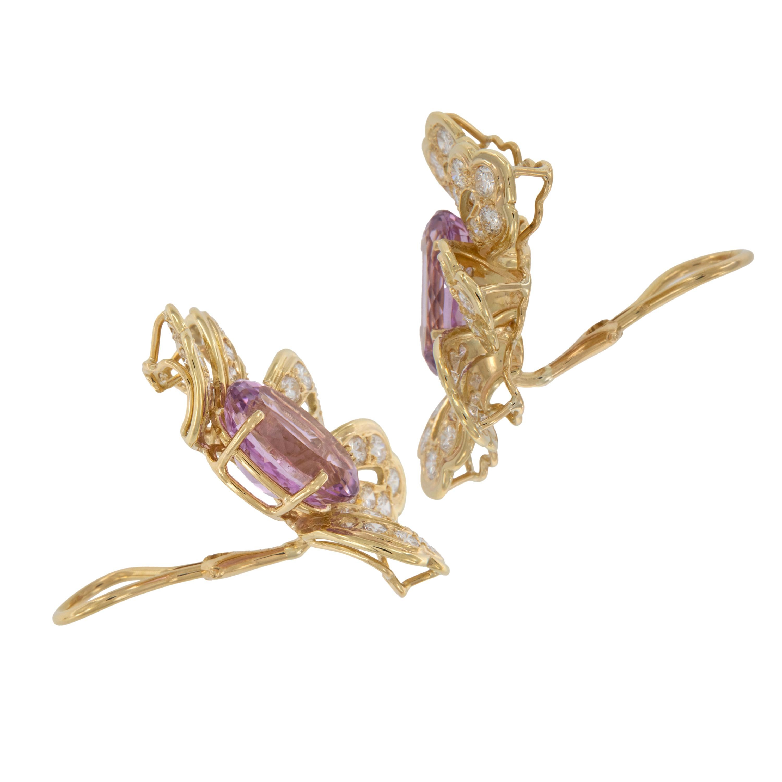 Contemporain Boucles d'oreilles en or jaune 18 carats de 15,50 carats de kunzite et de diamants par Emis Beros en vente