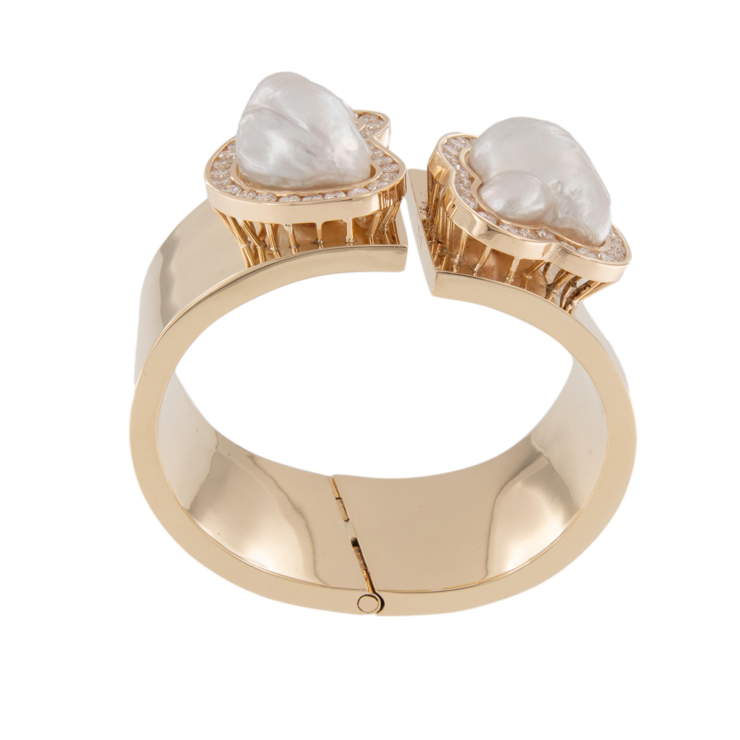 Contemporain Epic - Bracelet en or jaune 14 carats et 18 carats, perles baroques et diamants en vente