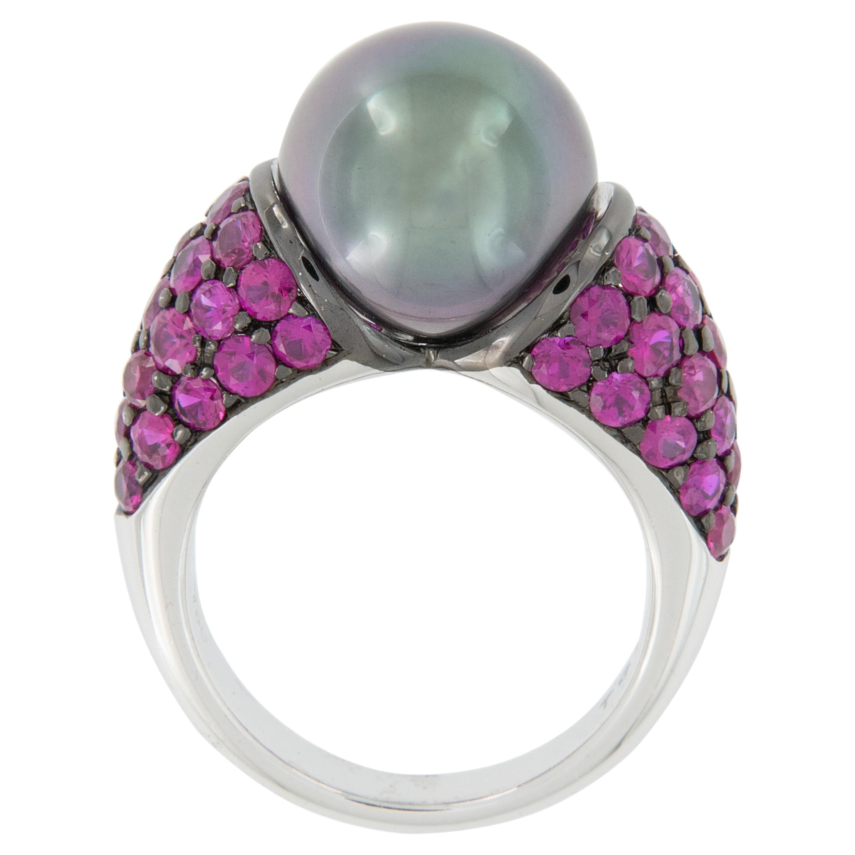 Anillo de Oro Blanco de 18 Kilates AAA Perla de Tahití y Zafiro Rosa en venta